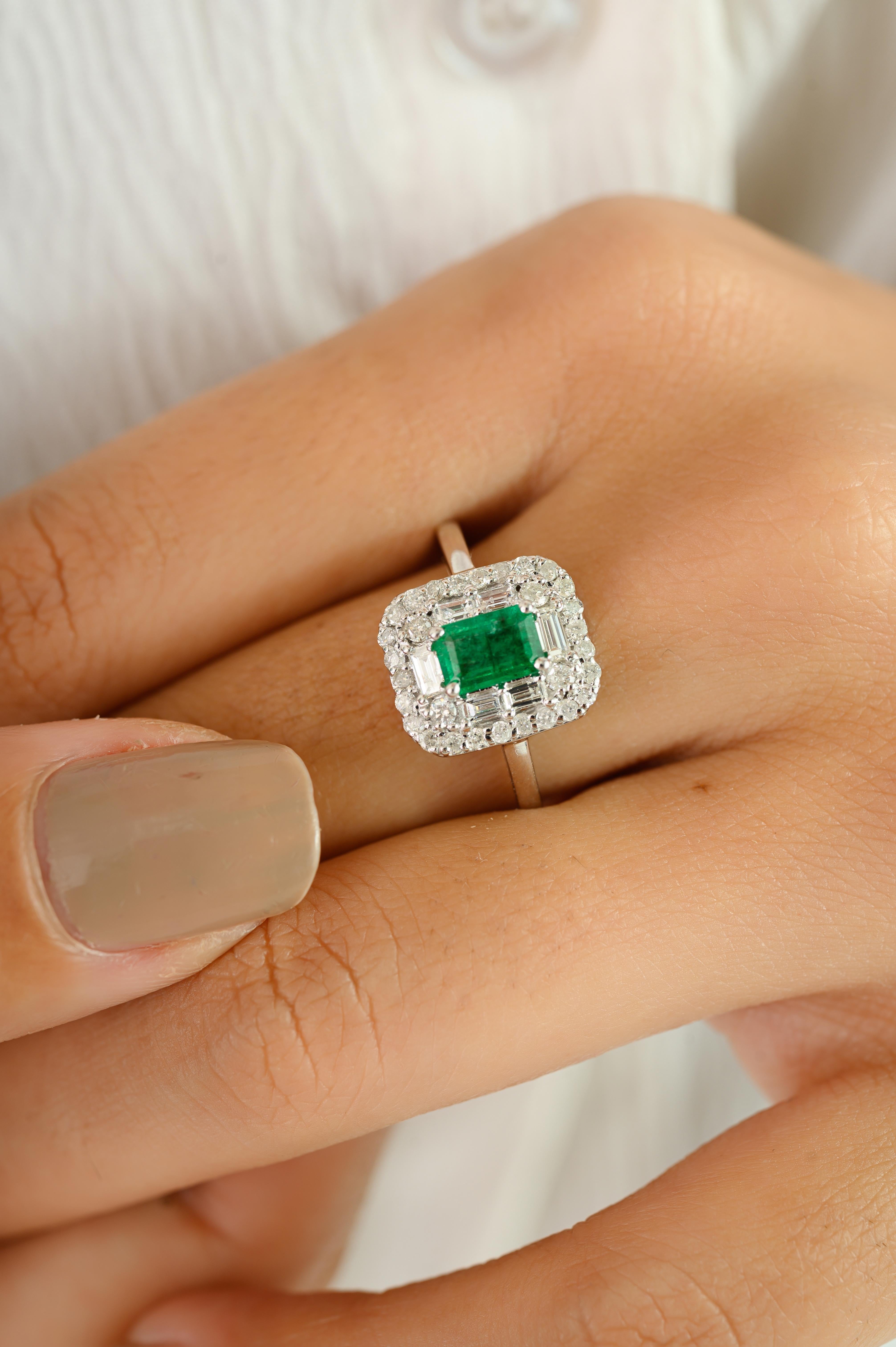 in vendita:  Anello di fidanzamento con diamante smeraldo verde intenso da 0,52 carati in oro bianco massiccio 14k 8