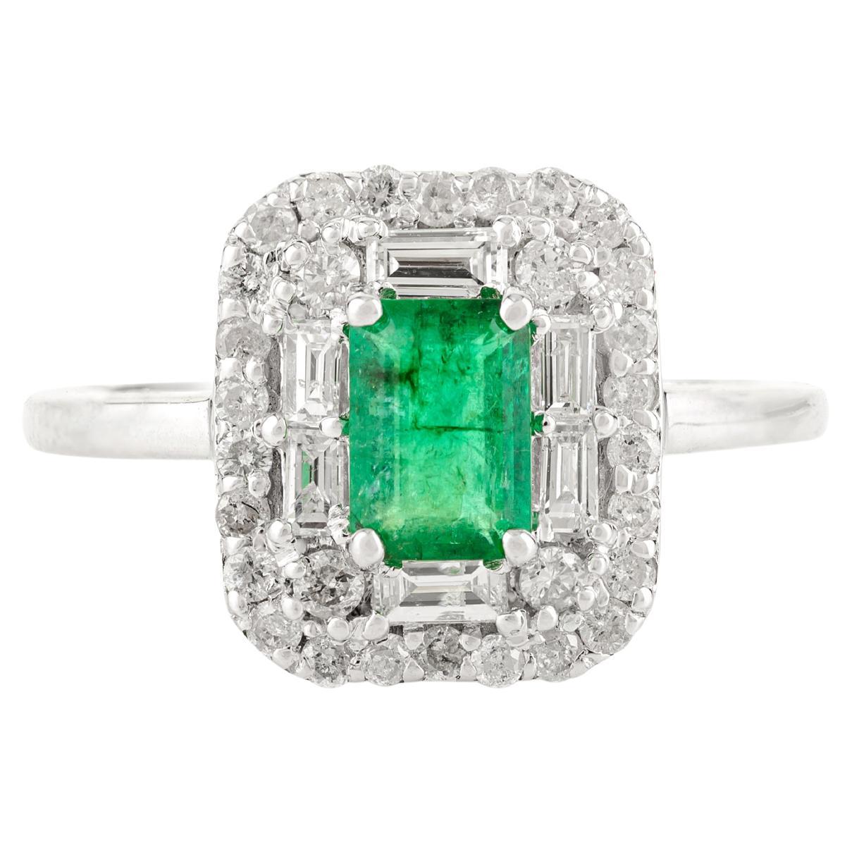 in vendita:  Anello di fidanzamento con diamante smeraldo verde intenso da 0,52 carati in oro bianco massiccio 14k
