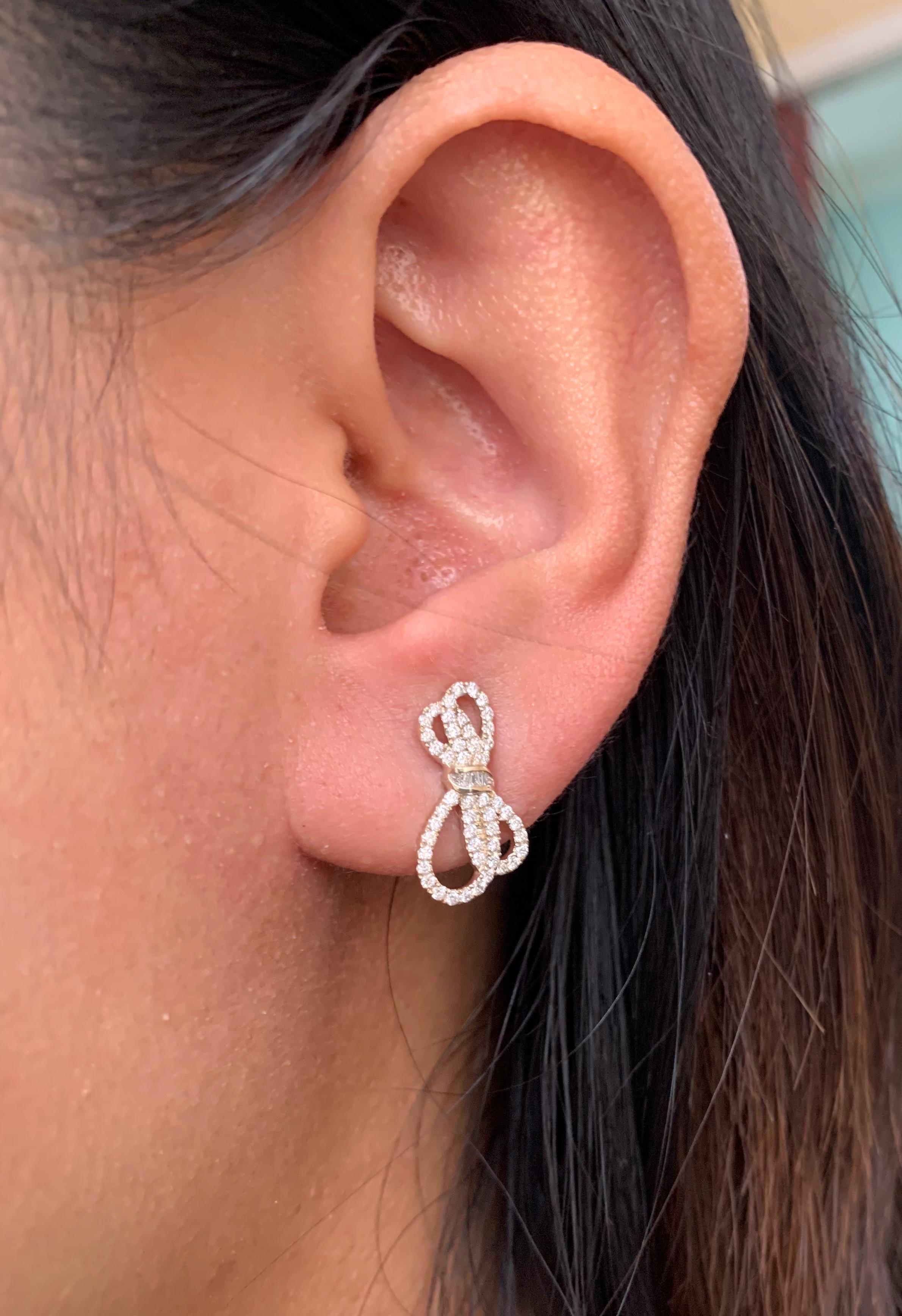 Orecchini con diamanti da 0,52 carati in oro bianco da 18 carati In condizioni Nuovo in vendita a Bangkok, TH