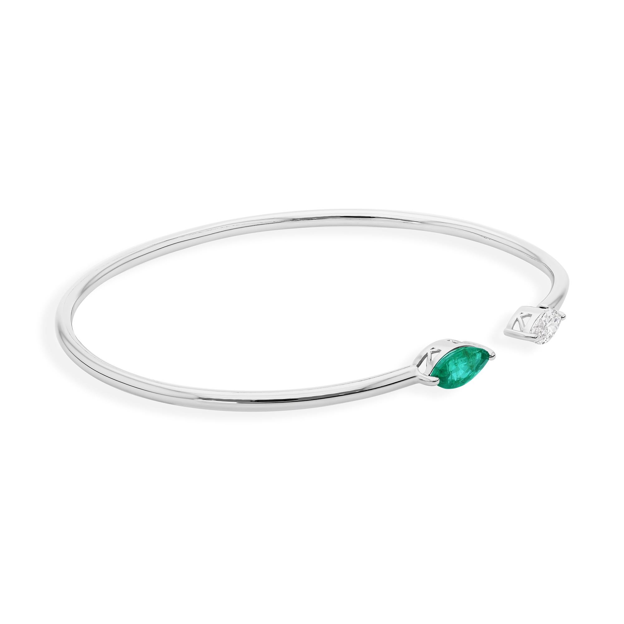 Women's or Men's 0.52 Carat Emerald 0.31 Ct SI/H Diamond Cuff Bangle Bracelet 18 Karat White Gold For Sale