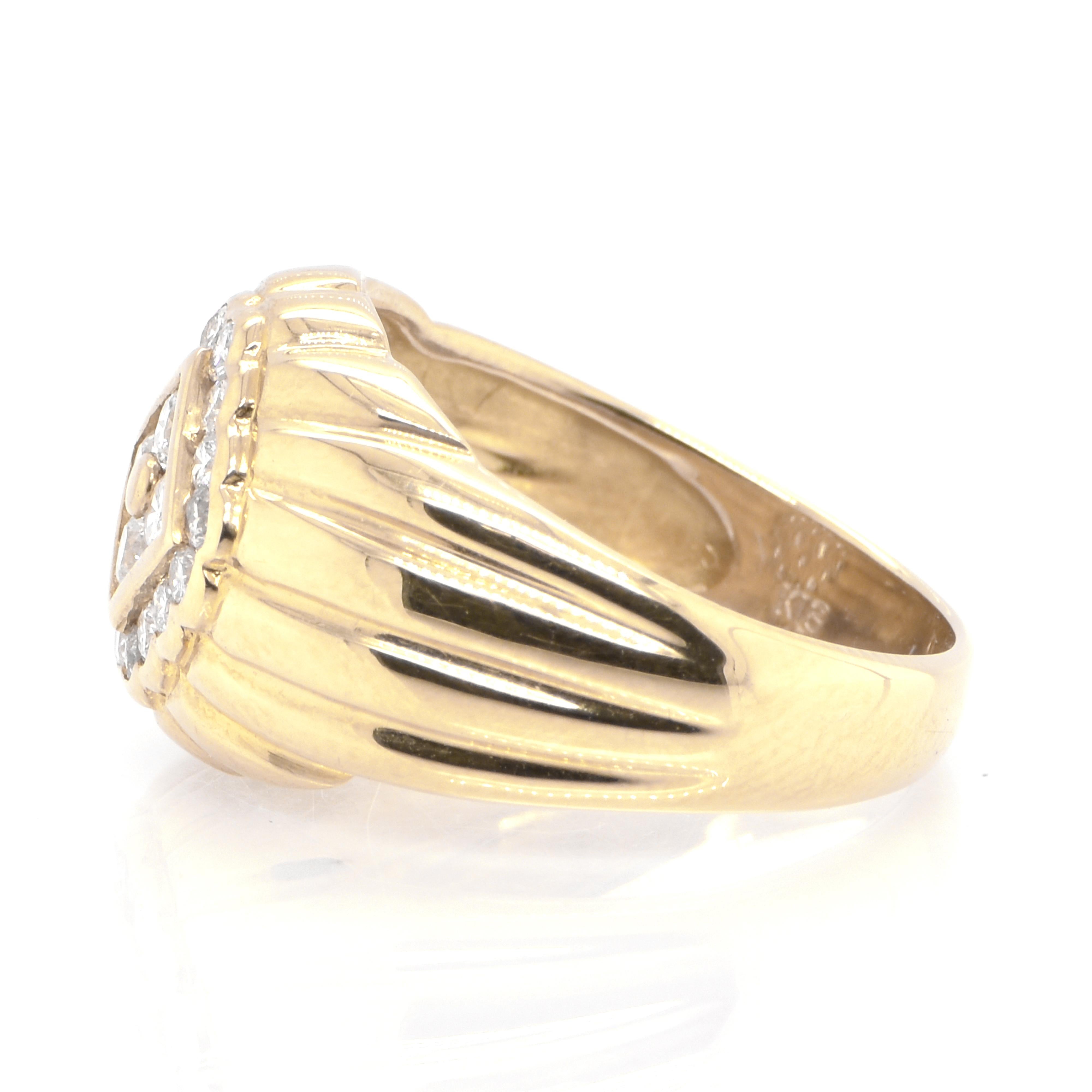 Modern 0.52 Carat Natural Diamond Signet Ring Set in 18 Karat Yellow Gold For Sale