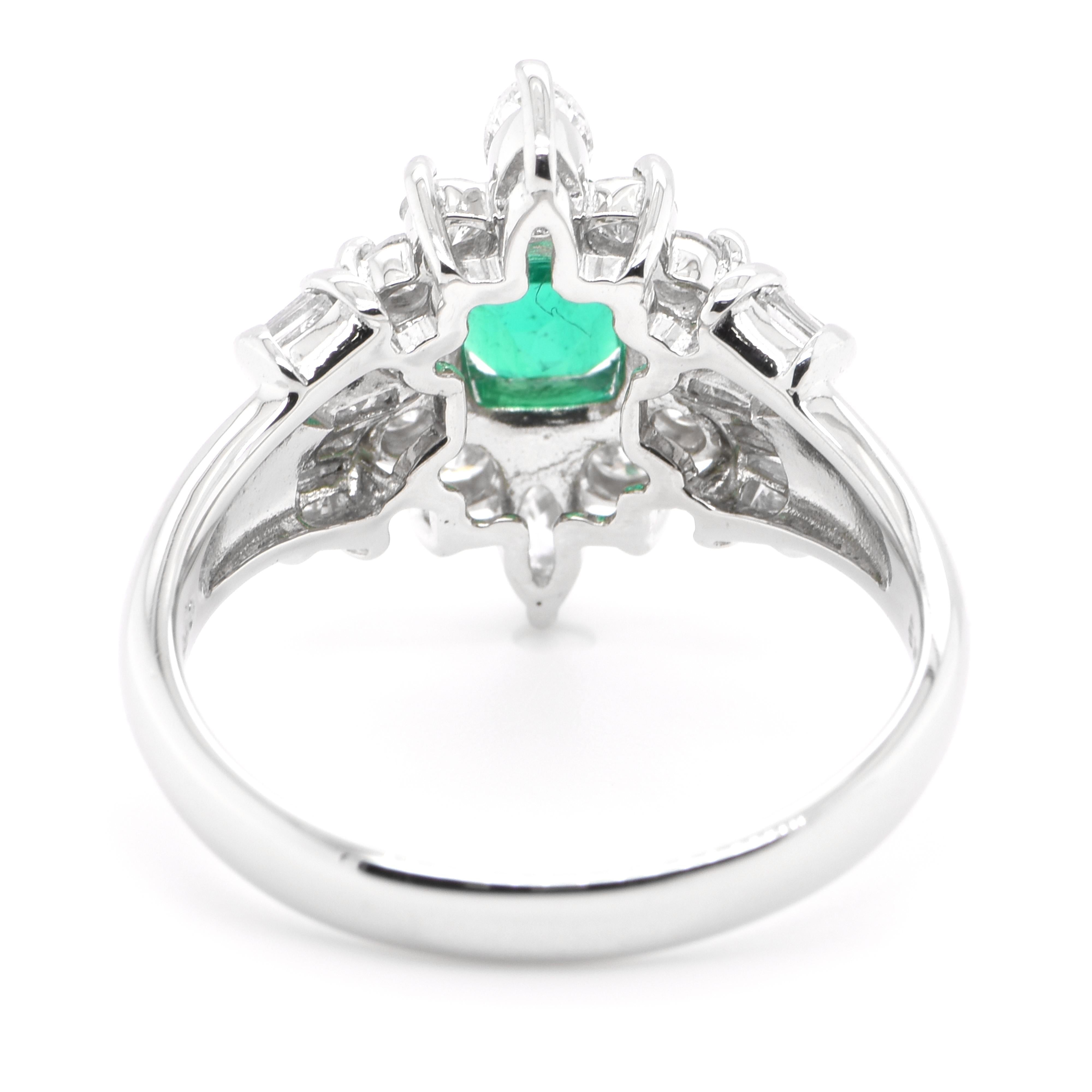 Platinring mit 0,52 Karat natürlichem Smaragd und Diamant Damen