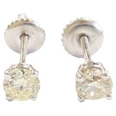 0,52 carati di diamante naturale a forma rotonda con borchie in oro bianco 14 carati
