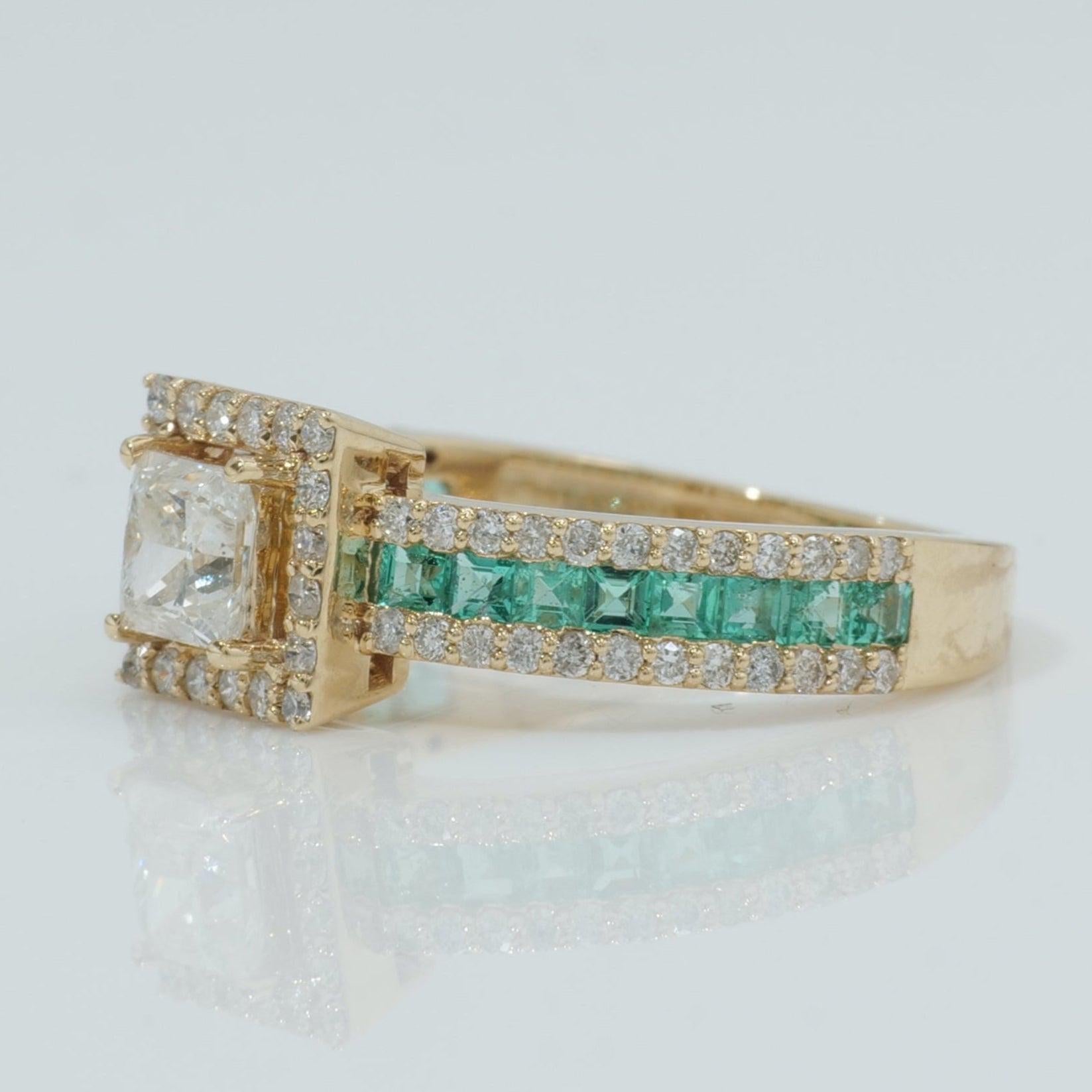 Quadratischer 0,52ct Prinzessinnen-Edelsteinring mit Diamanten aus massivem 14K Gold (zertifiziert) (Carréschliff) im Angebot