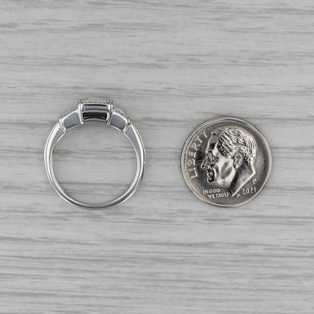 0.52ctw Diamond Engagement Ring 14k White Gold Size 5.5 3-Stone Halos in vendita 2