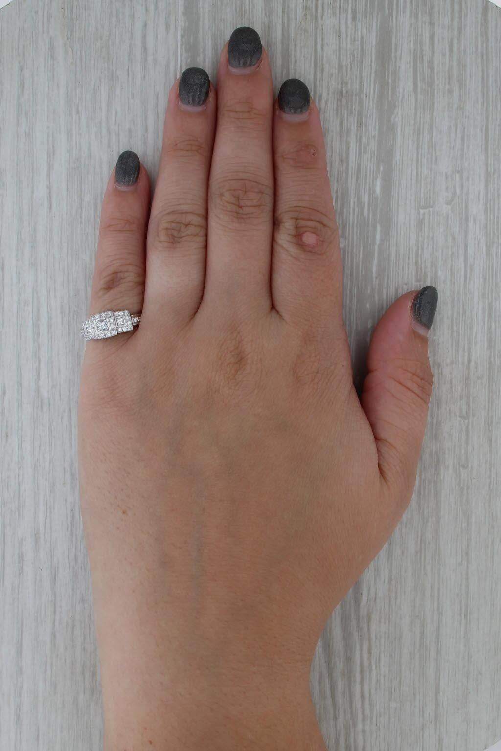 0.52ctw Diamond Engagement Ring 14k White Gold Size 5.5 3-Stone Halos in vendita 4