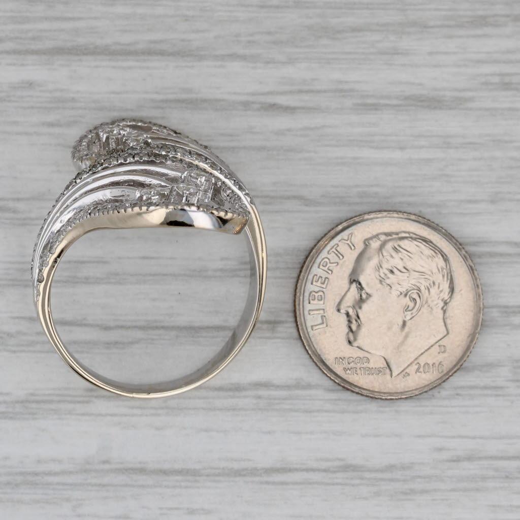 Anello bypass con stelle cadenti di diamante da 0,52 carati in oro bianco 18 carati misura 10 Cocktail in vendita 2
