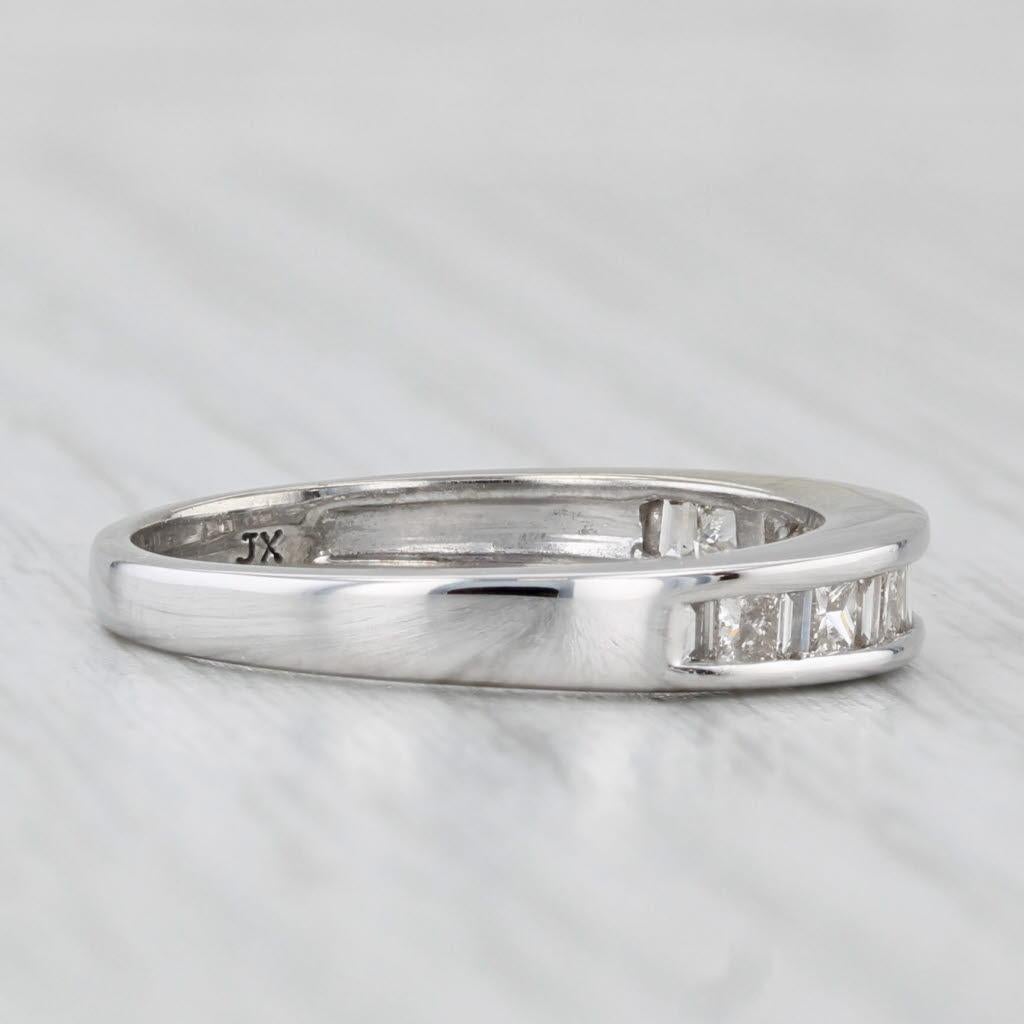 0.52ctw Diamond Wedding Band 14k White Gold Anniversary Ring Size 7.25 Stackable Unisexe en vente