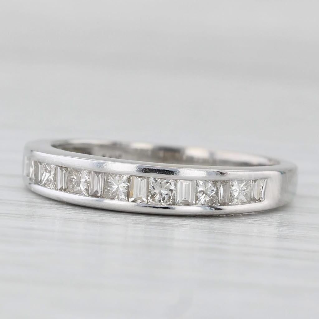 0.52ctw Diamond Wedding Band 14k White Gold Anniversary Ring Size 7.25 Stackable en vente 1