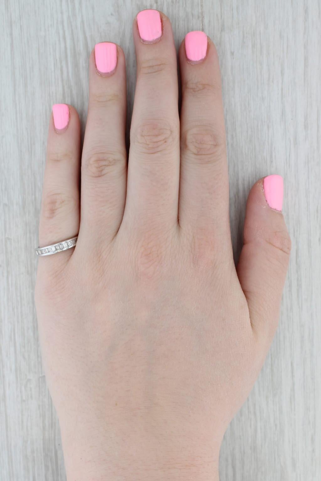 0.52ctw Diamond Wedding Band 14k White Gold Anniversary Ring Size 7.25 Stackable en vente 4