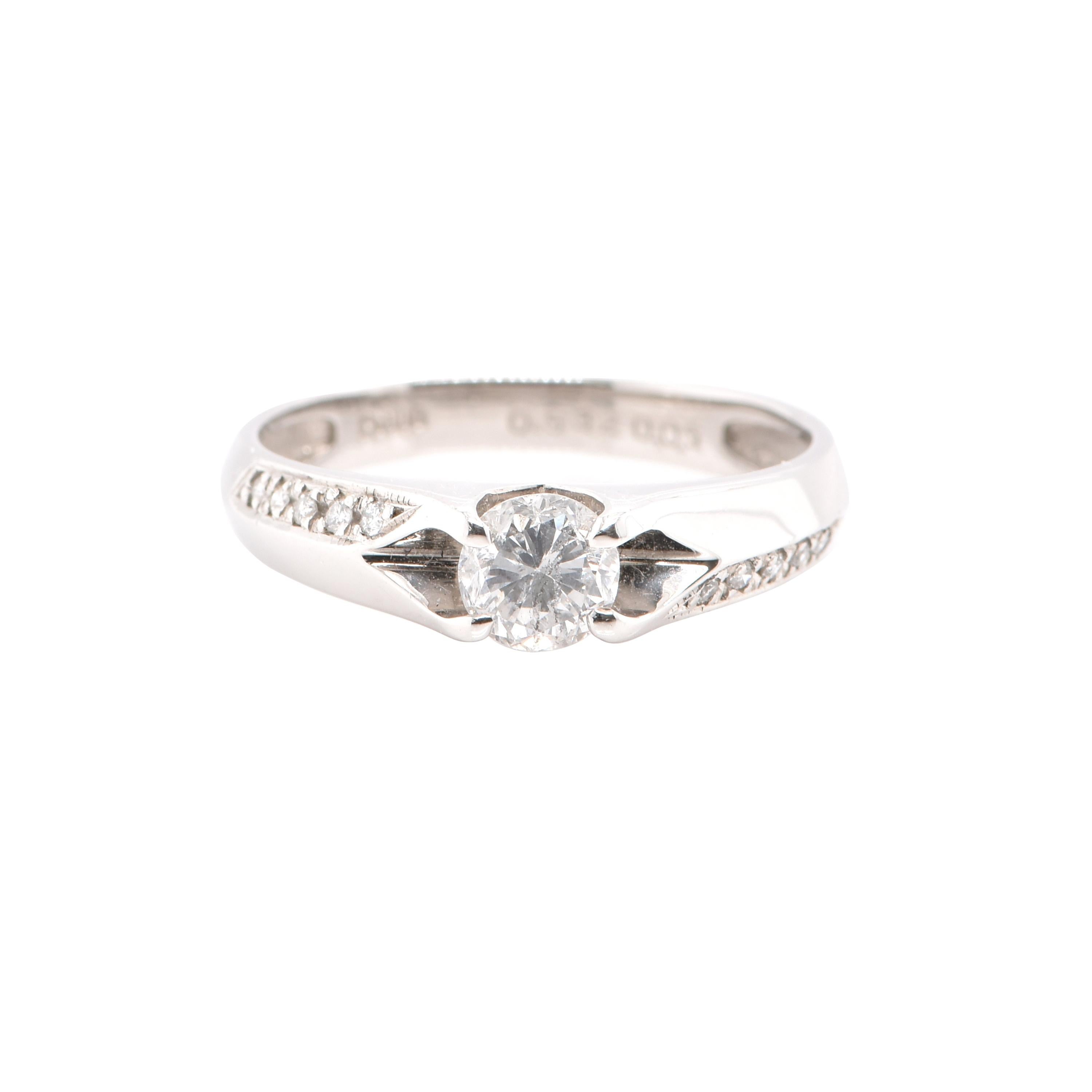 0.53 Carat Natural Diamond Ring Set in Platinum For Sale