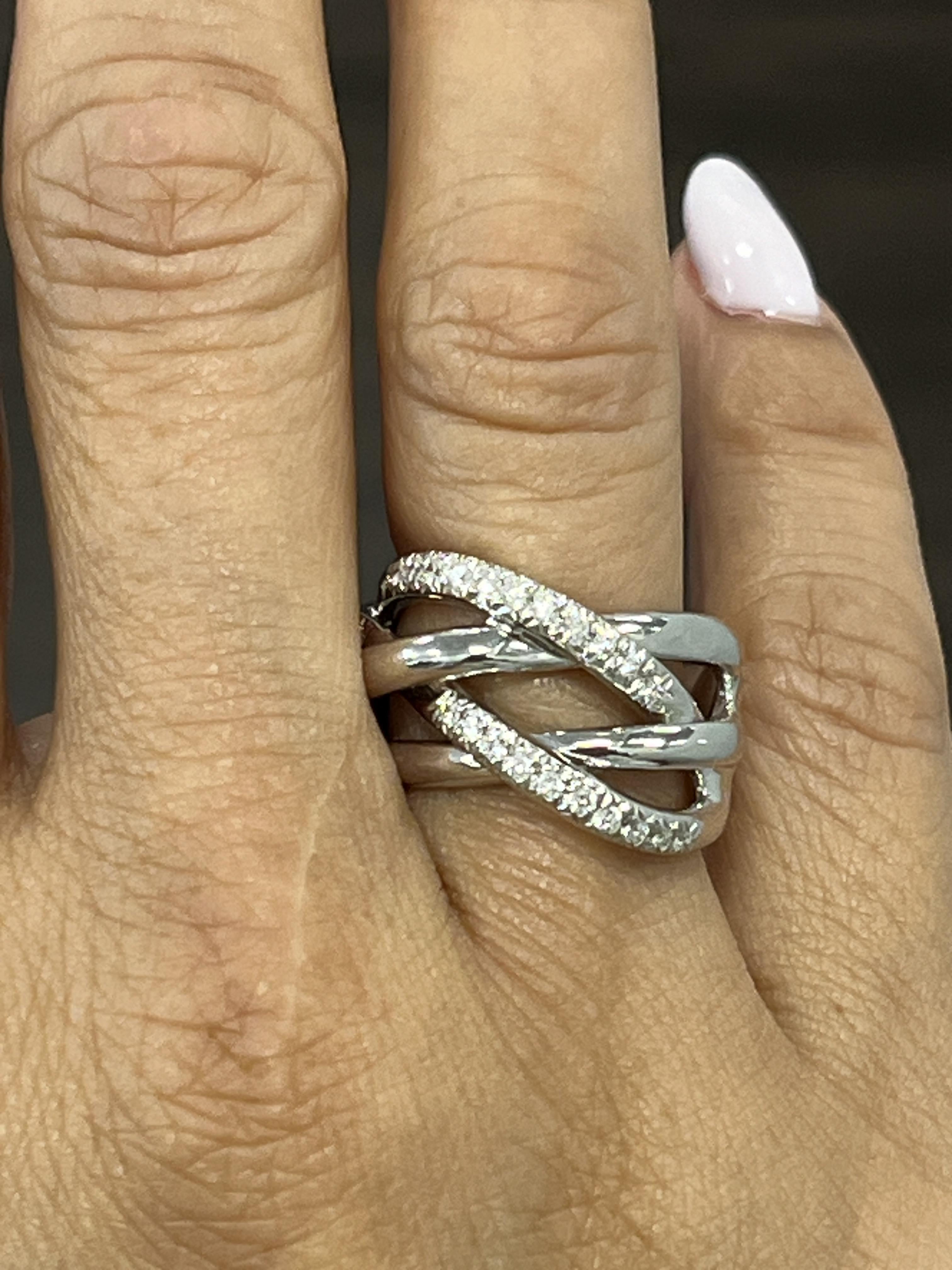 Modern 0.53 ct Diamond Fashion Ring For Sale