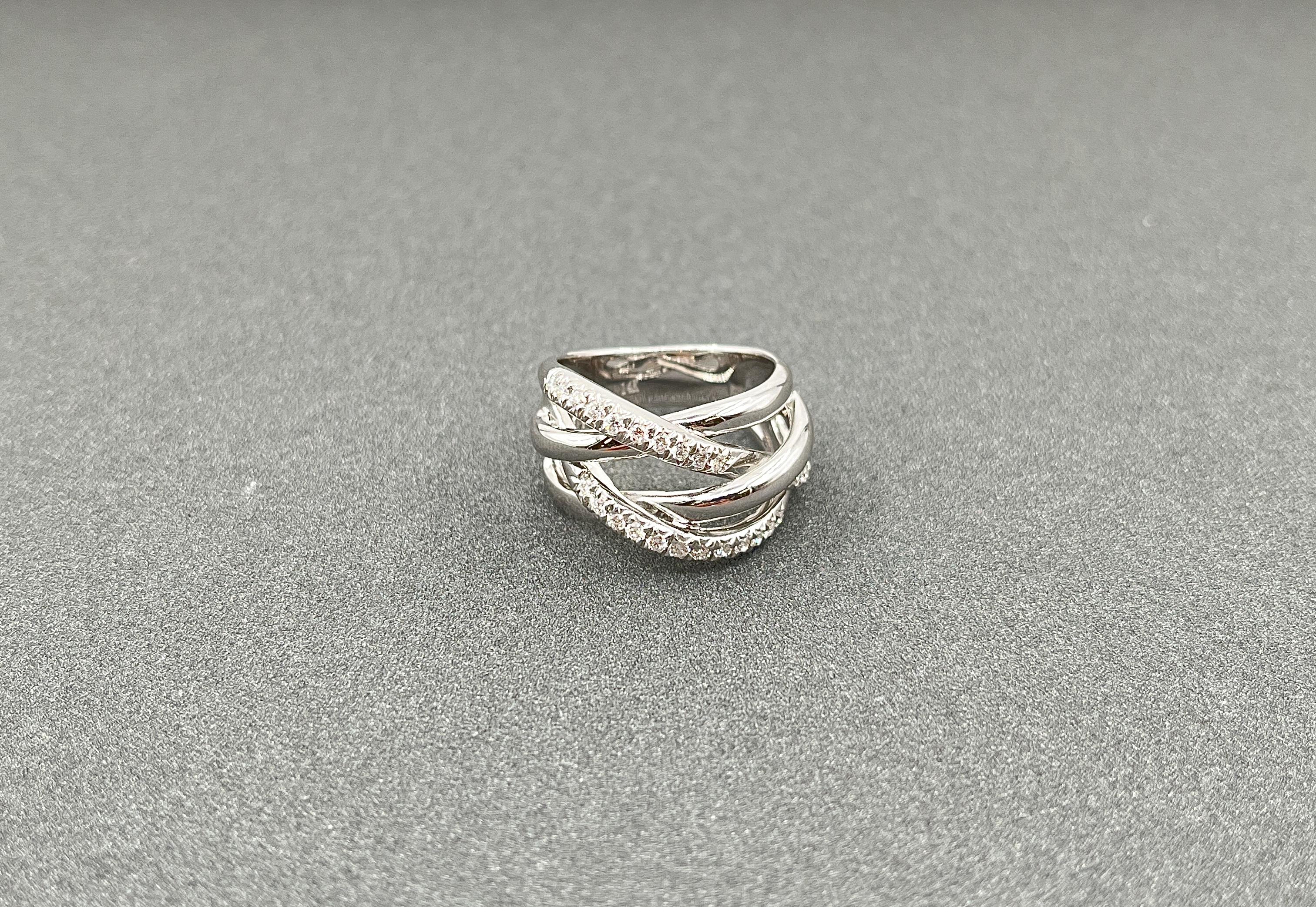 Anello con diamante da 0,53 carati