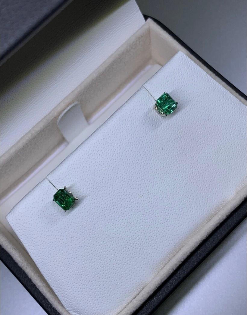 Art Deco 0.53ct Colombian Emerald Solitaire Stud Earrings In 18ct White Gold For Sale
