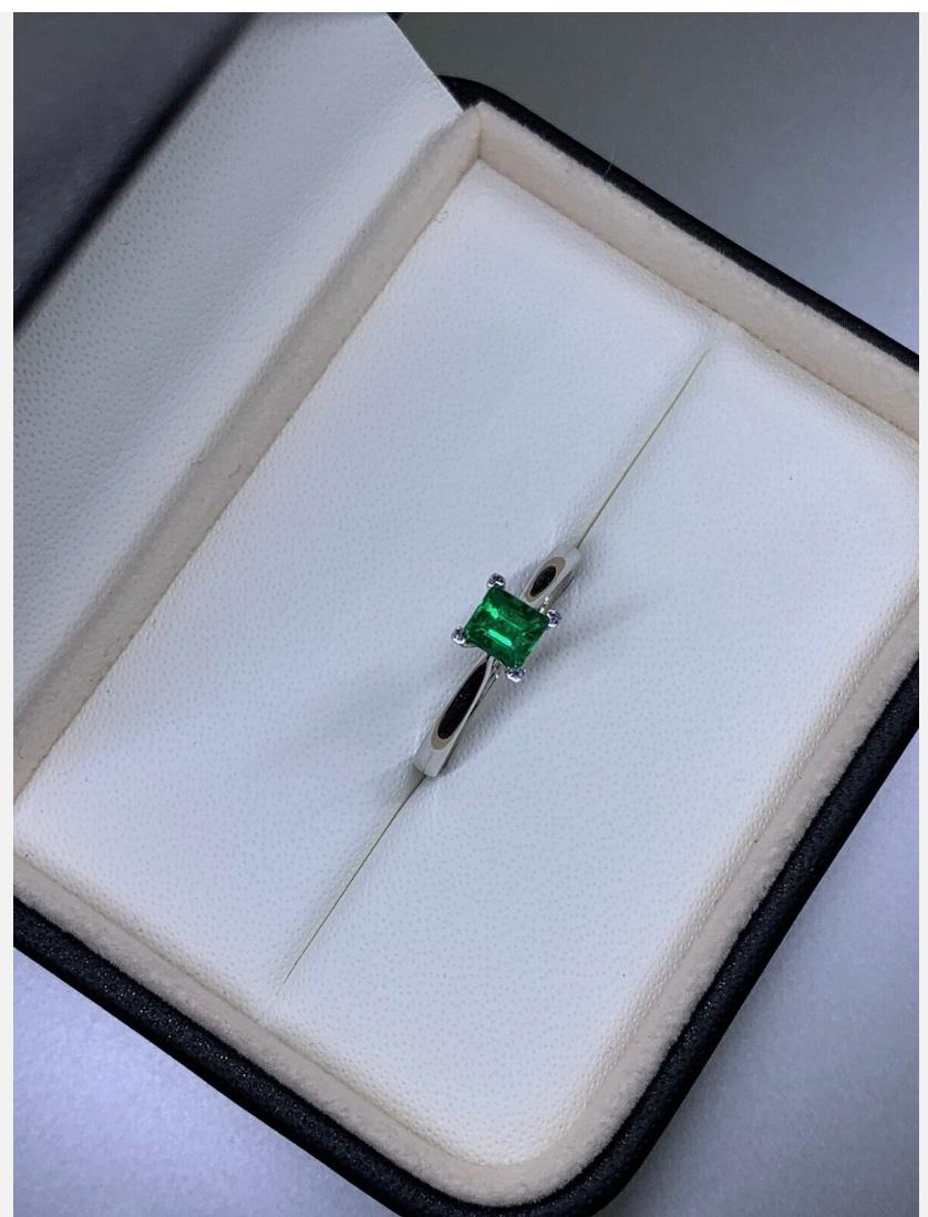 Emerald Cut 0.53ct Green Emerald Solitaire Engagement Ring In 18ct White Gold For Sale