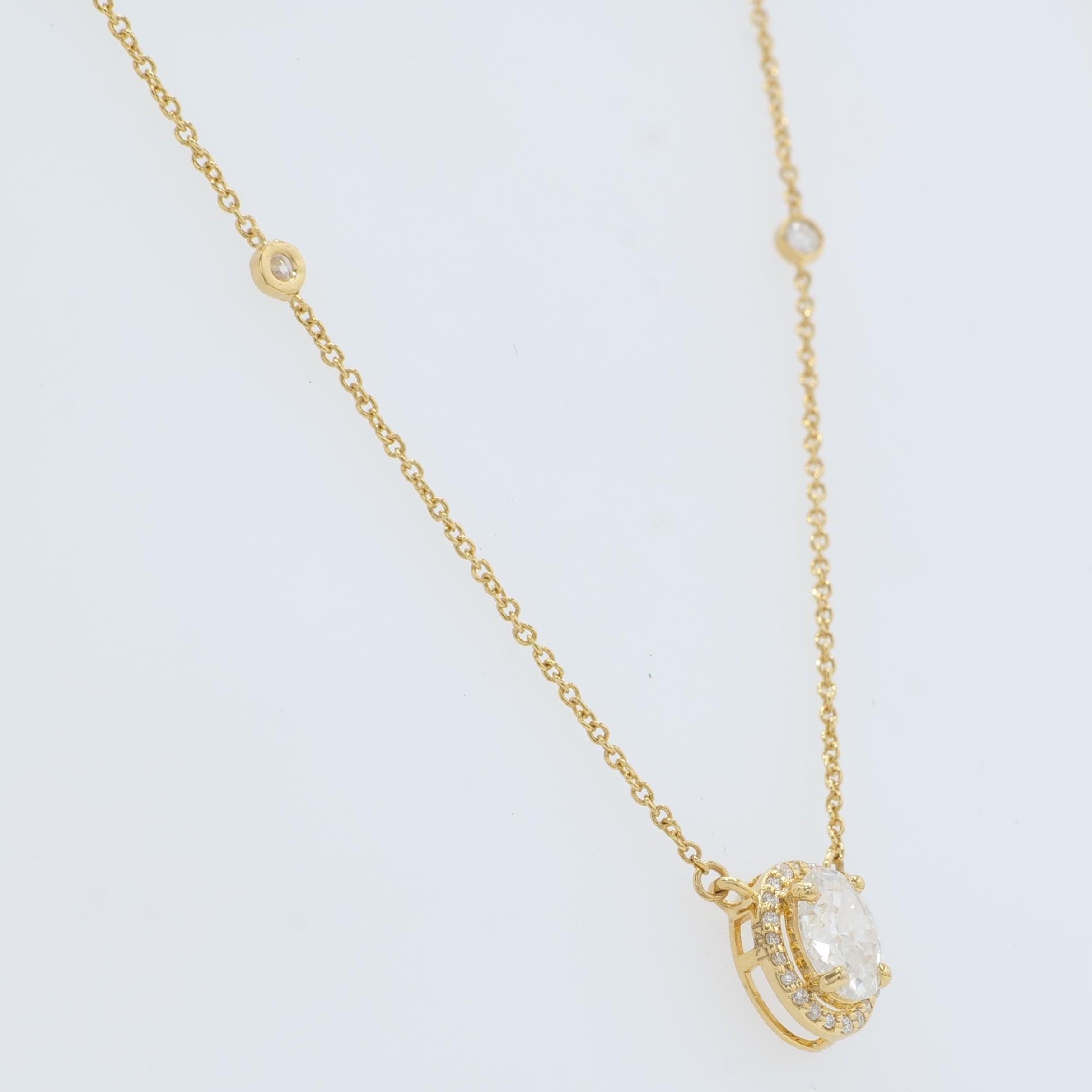 Collana ovale con diamanti naturali in oro massiccio 14 carati (certificato) In condizioni Nuovo in vendita a New Delhi, DL