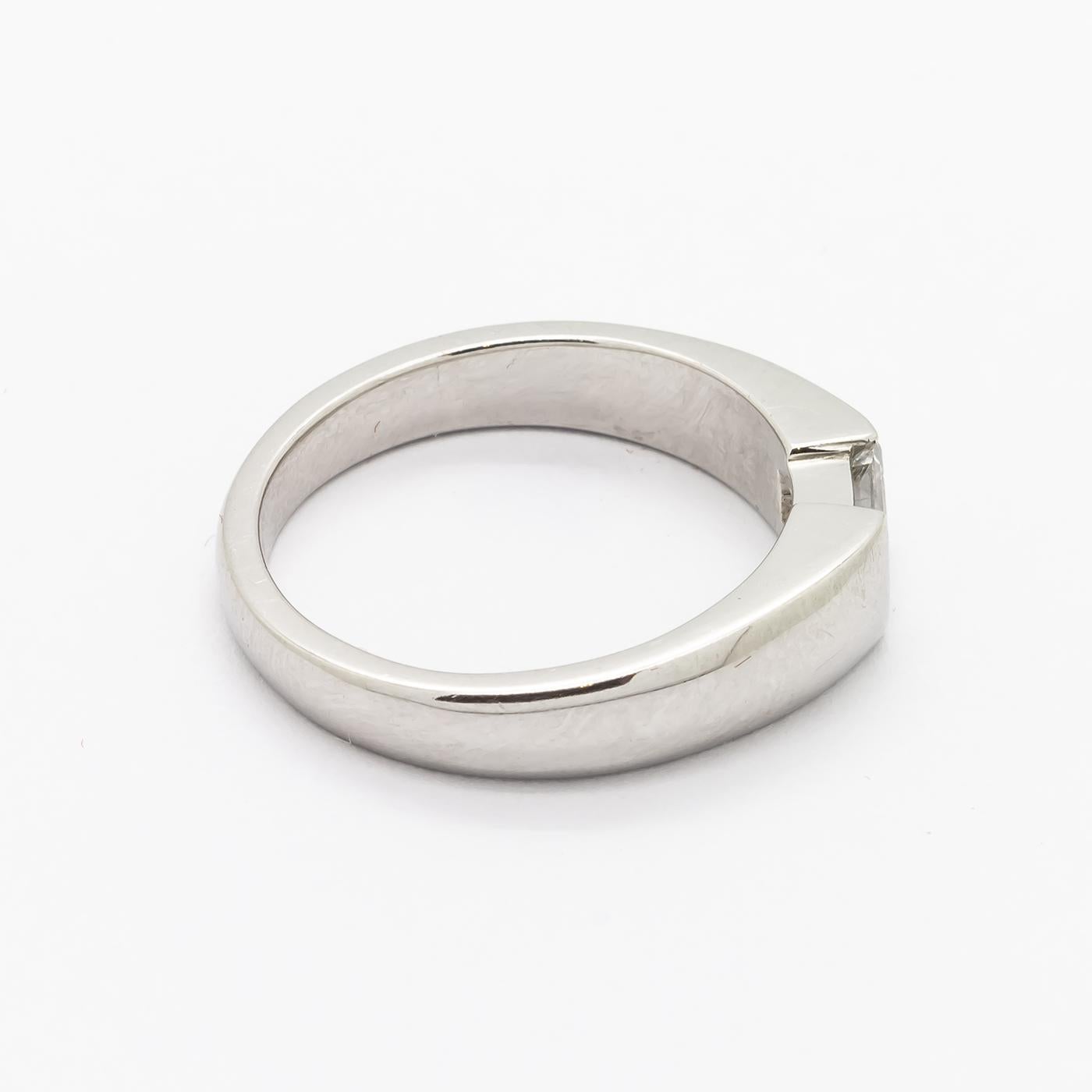 Emerald Cut 0.54 Carat Emerald-Cut Diamond Platinum Ring For Sale