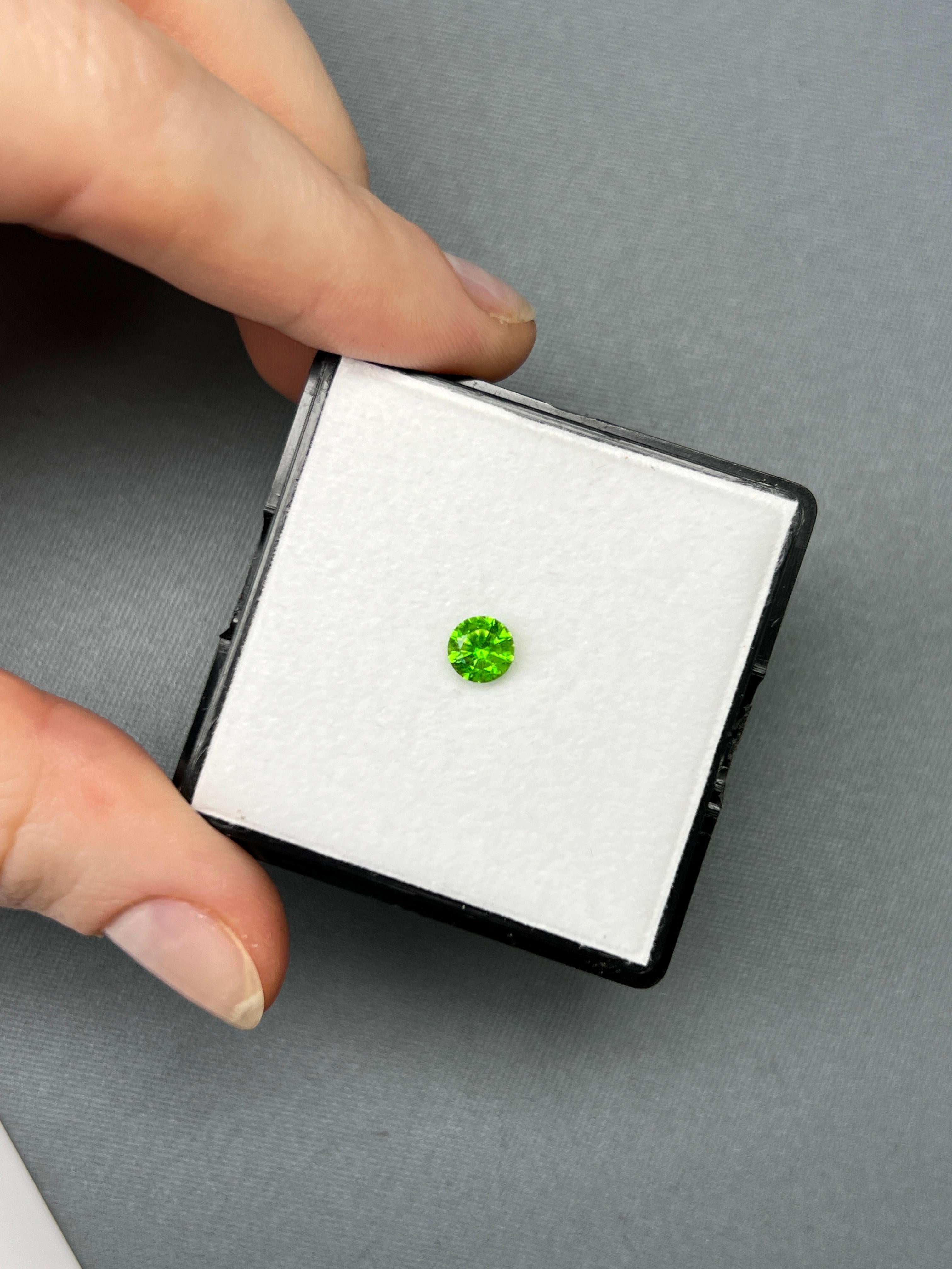 Modern 0.54 ct Horsetail Inclusion Russian Demantoid Garnet Loose Gemstone
