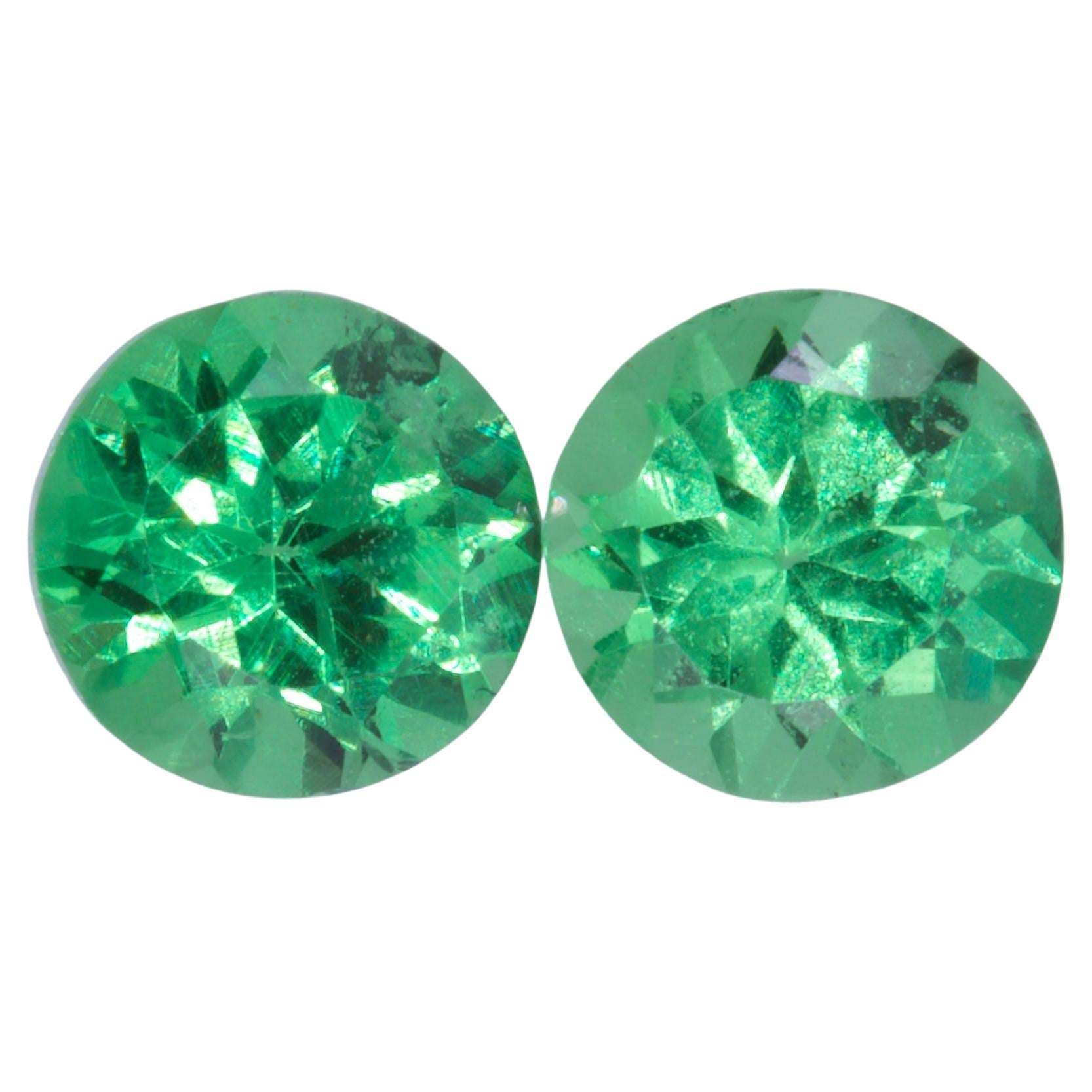 0.54 Carat Natural Tsavorites Precious Loose Gemstones, Customisable Jewels For Sale at 1stDibs