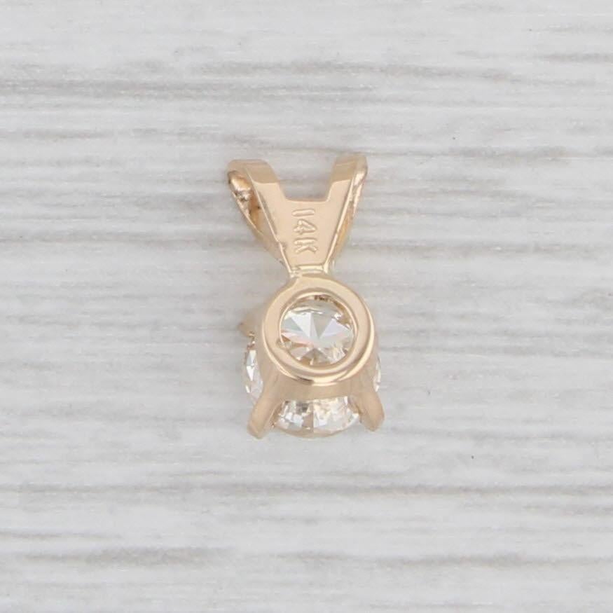 Pendentif solitaire rond en or jaune 14 carats avec diamant 0,54 carat Bon état - En vente à McLeansville, NC