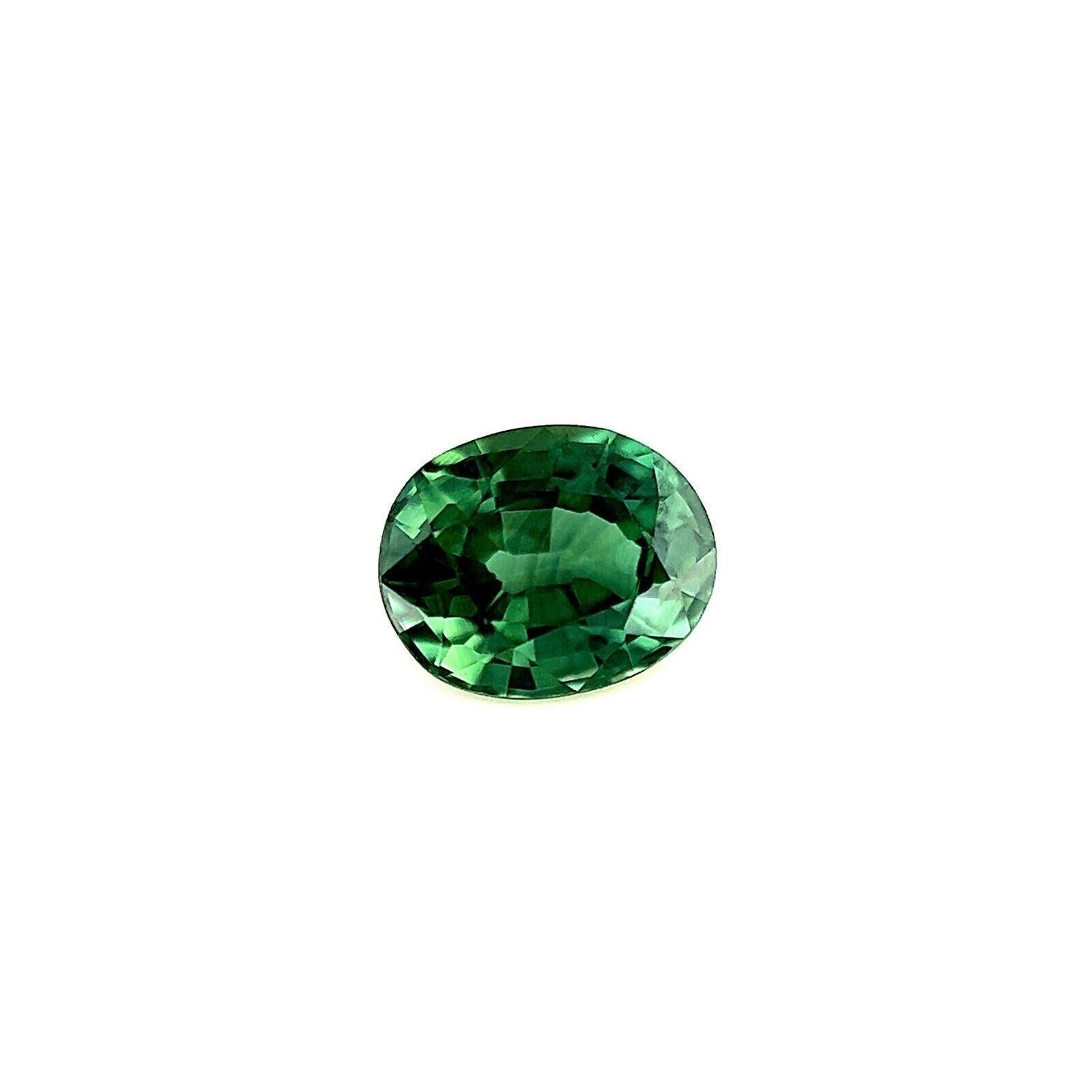 Taille ovale Saphir australien bleu et vert naturel de 0,54 carat, pierre précieuse rare de taille ovale VS en vente