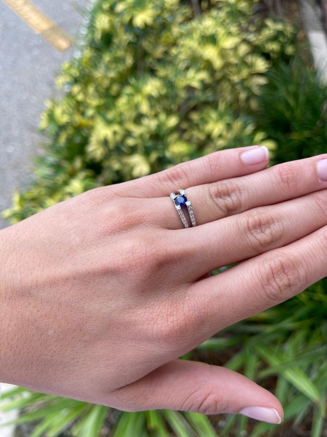 Women's 0.54tcw 18K Natural Purple Blue Tanzanite & Diamond Ring For Sale