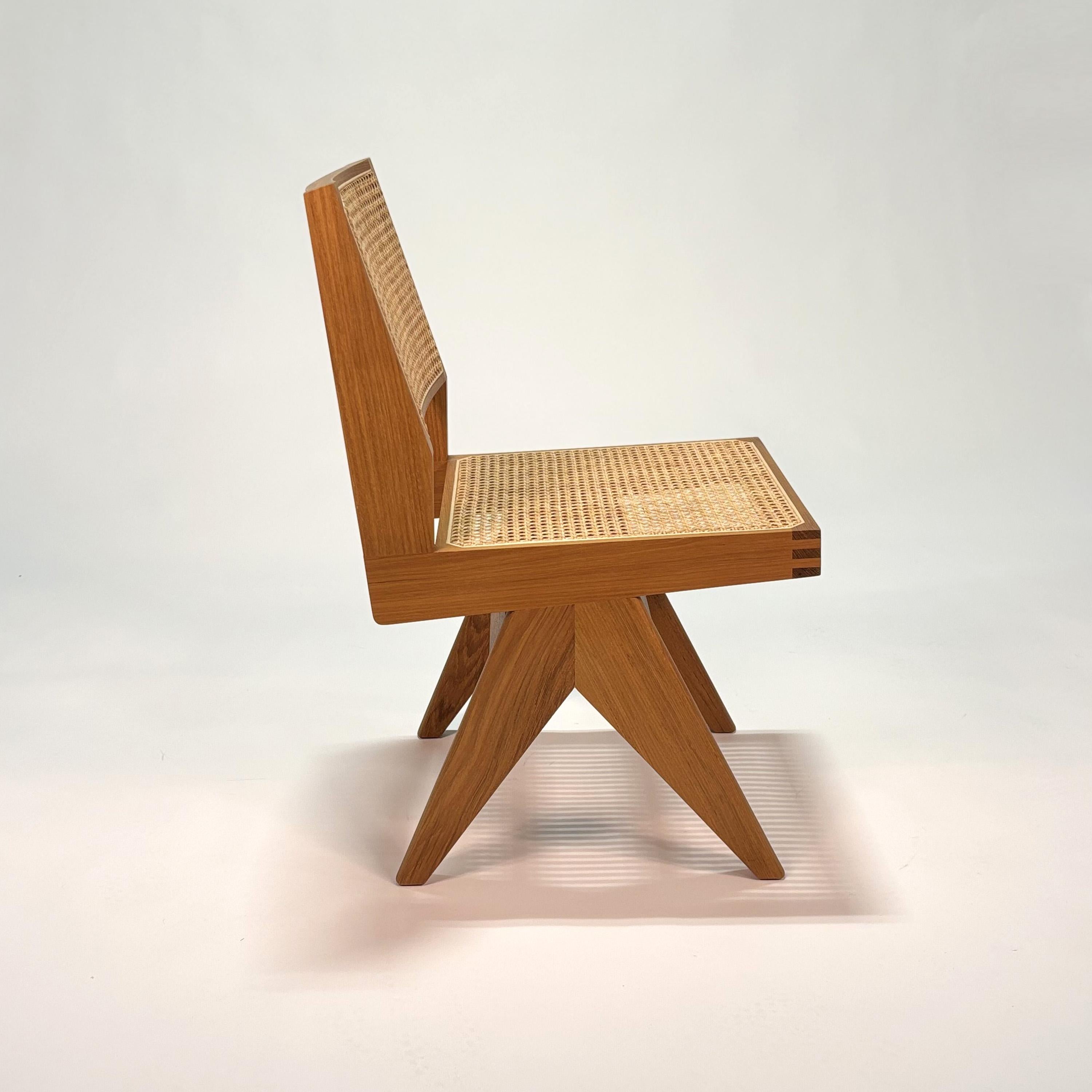 055 Capitol Complex Stuhl von Hommage a Pierre Jeanneret im Angebot 4