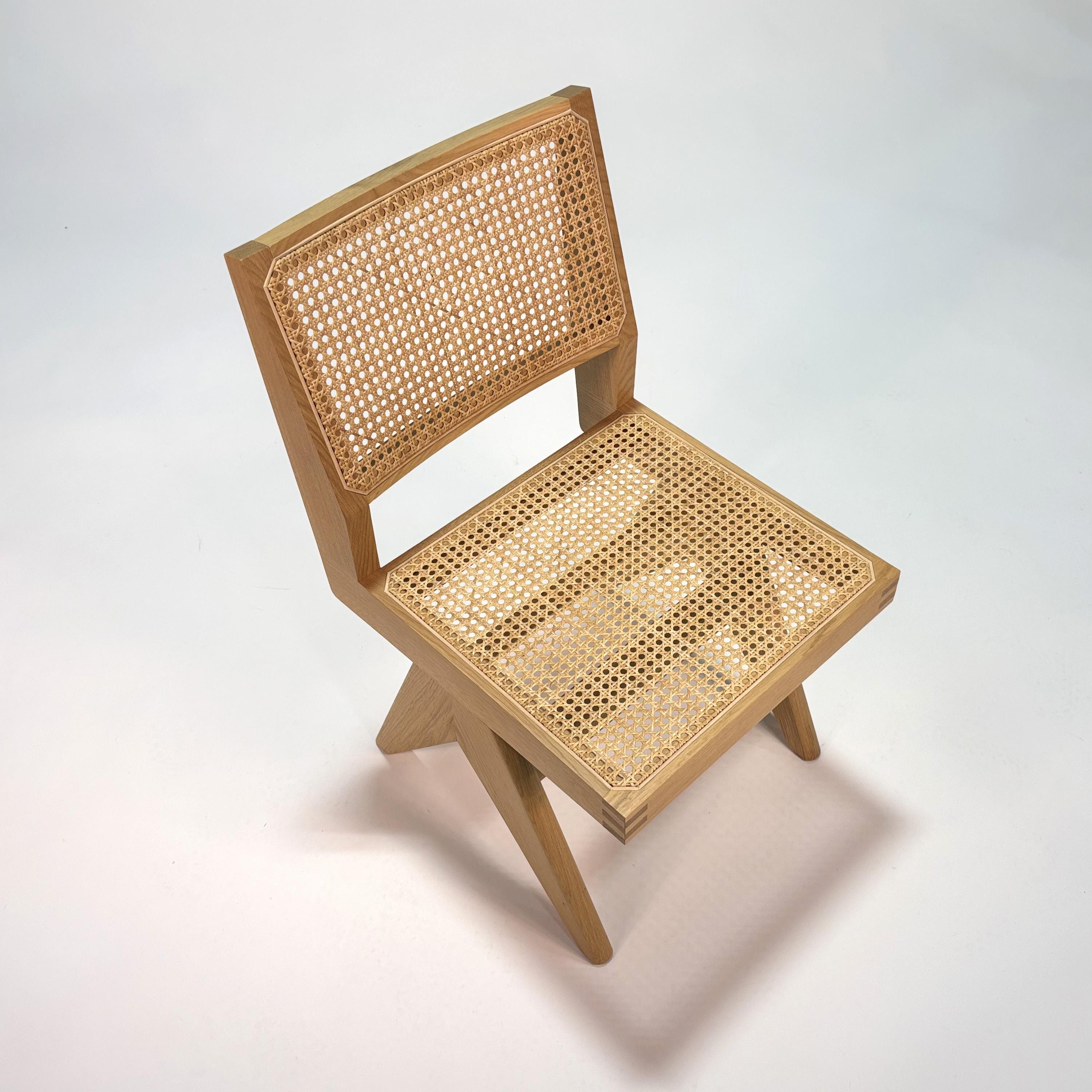 055 Capitol Complex Stuhl von Hommage a Pierre Jeanneret im Angebot 7