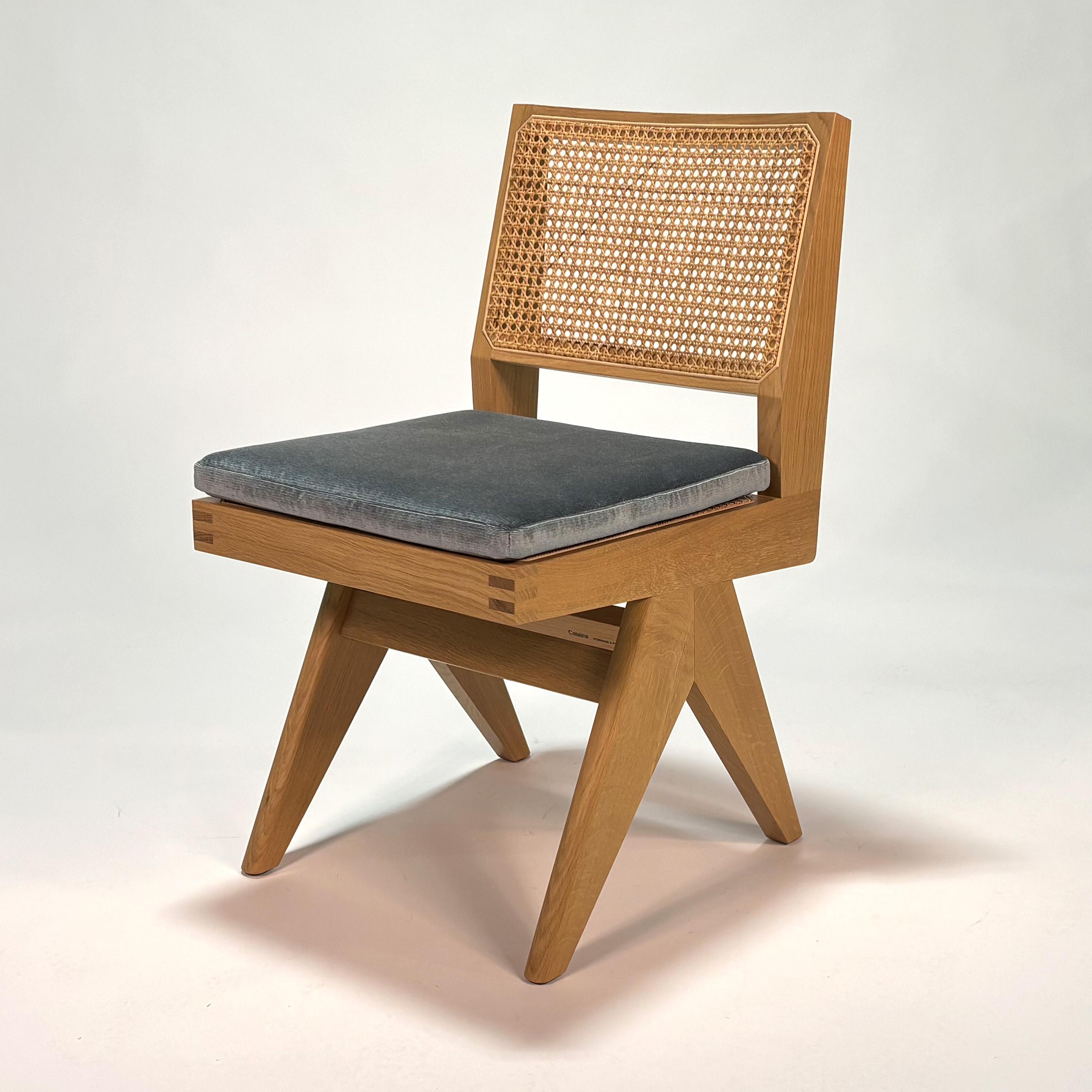 055 Capitol Complex Chair by Hommage a Pierre Jeanneret
Cassina
2019 / 2022

Oak with woven Vienna Straw seat and back. Seat cushion in Osaka fabric by Cassina.