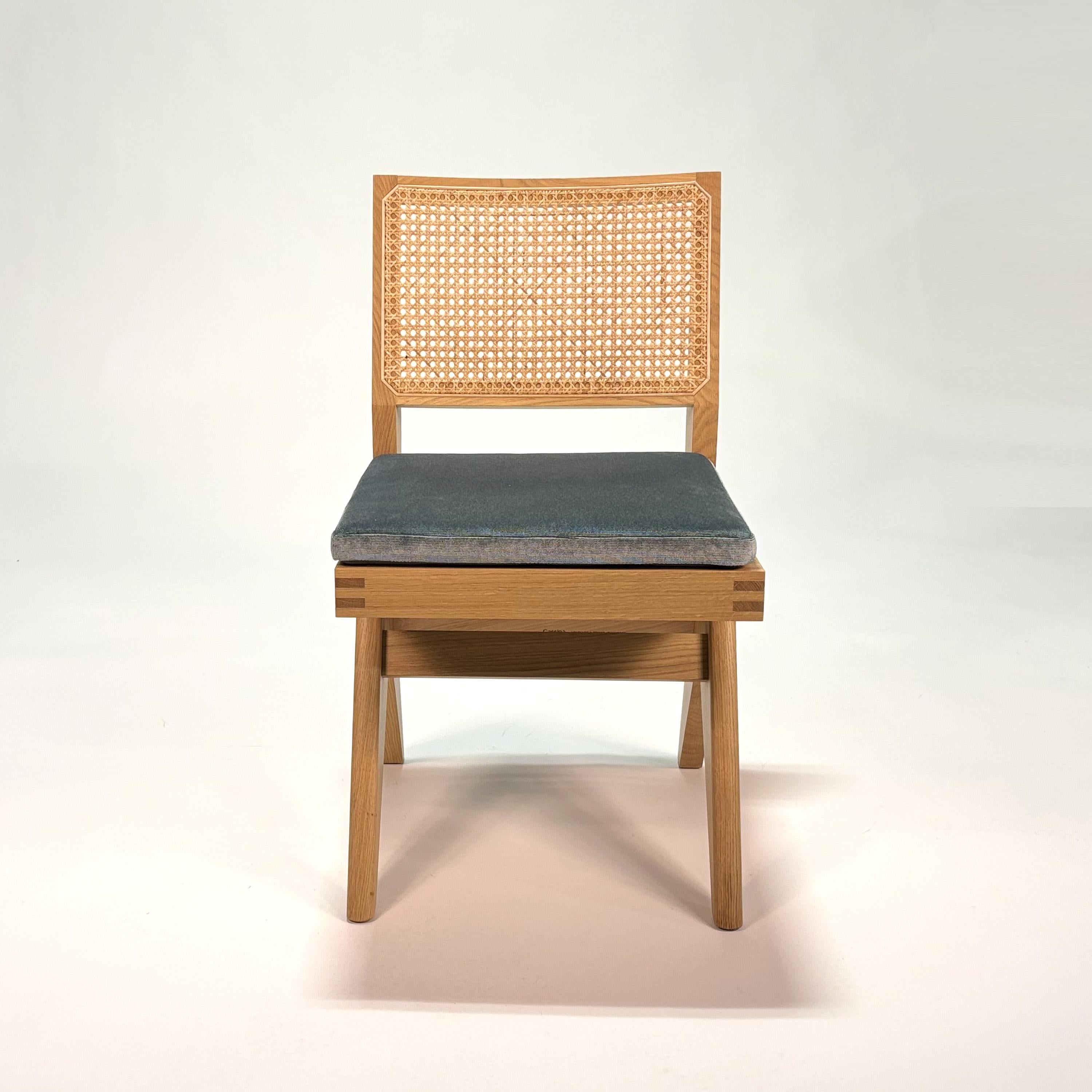 055 Capitol Complex Stuhl von Hommage a Pierre Jeanneret (Italienisch) im Angebot