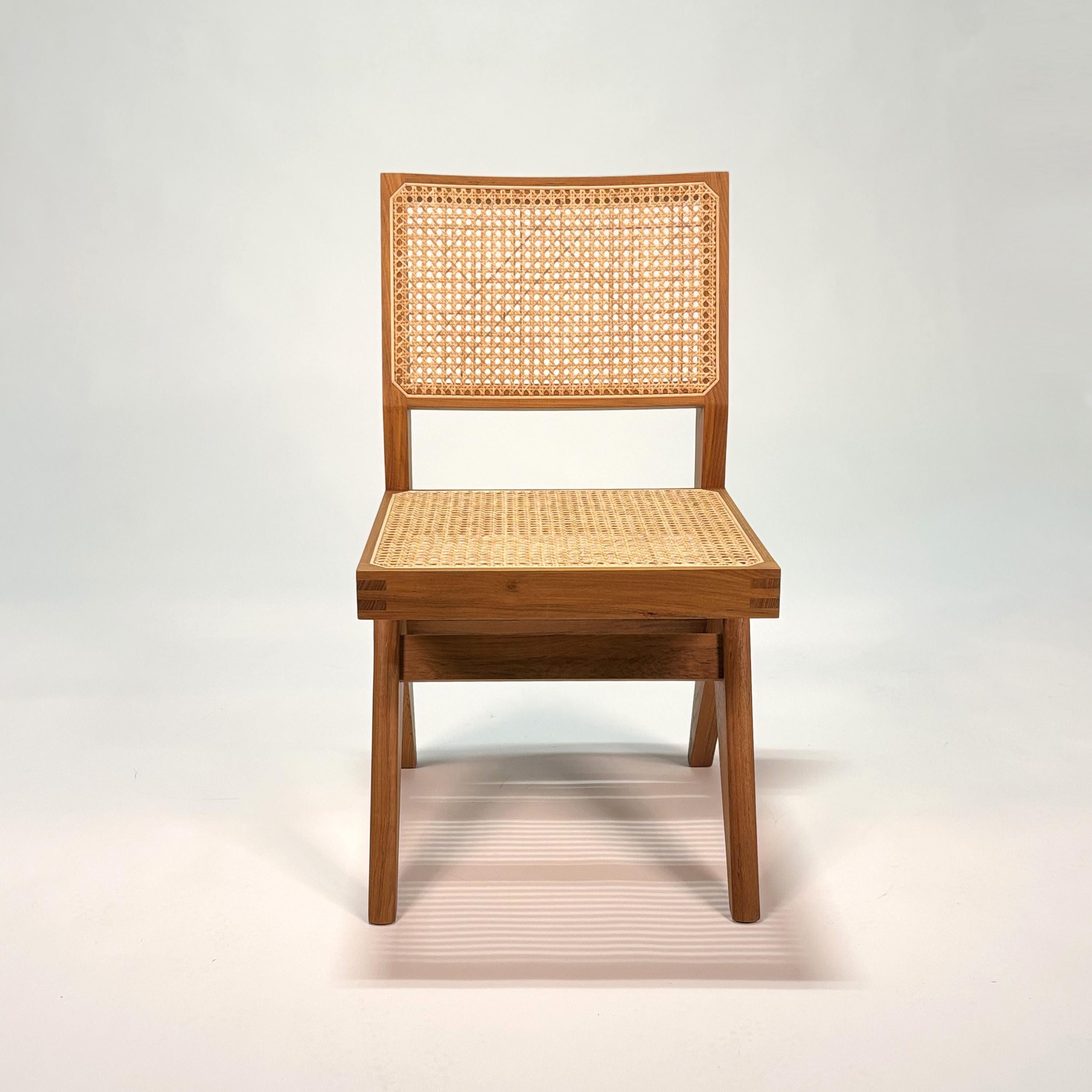 055 Capitol Complex Stuhl von Hommage a Pierre Jeanneret im Angebot 3