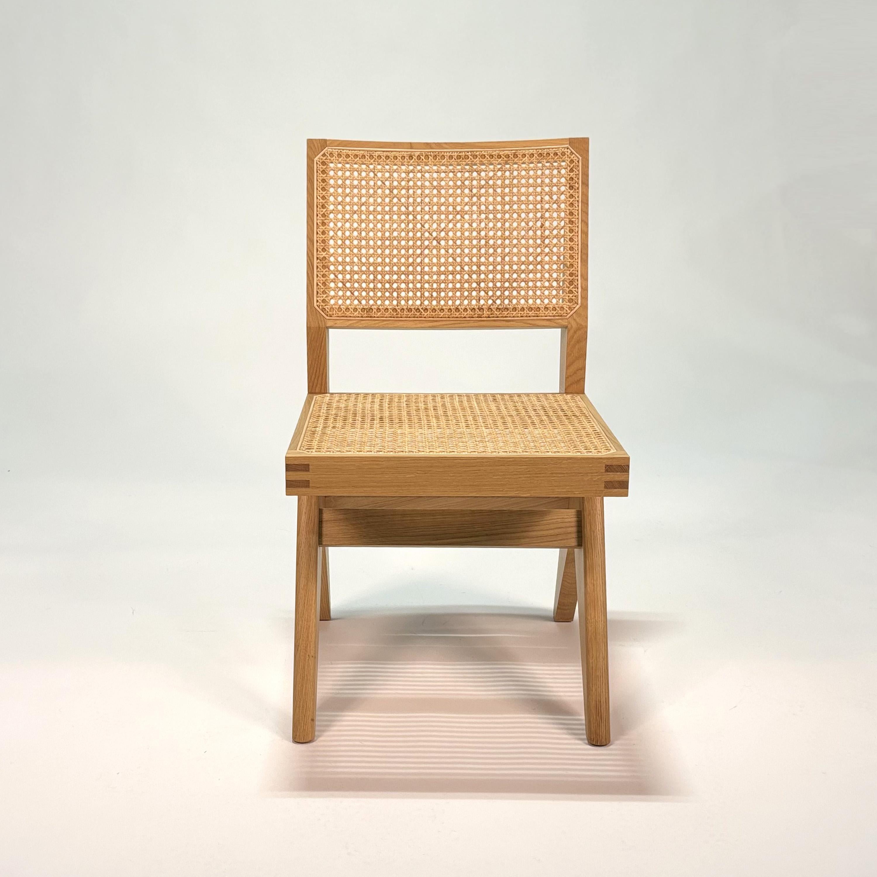 055 Capitol Complex Stuhl von Hommage a Pierre Jeanneret im Angebot 3