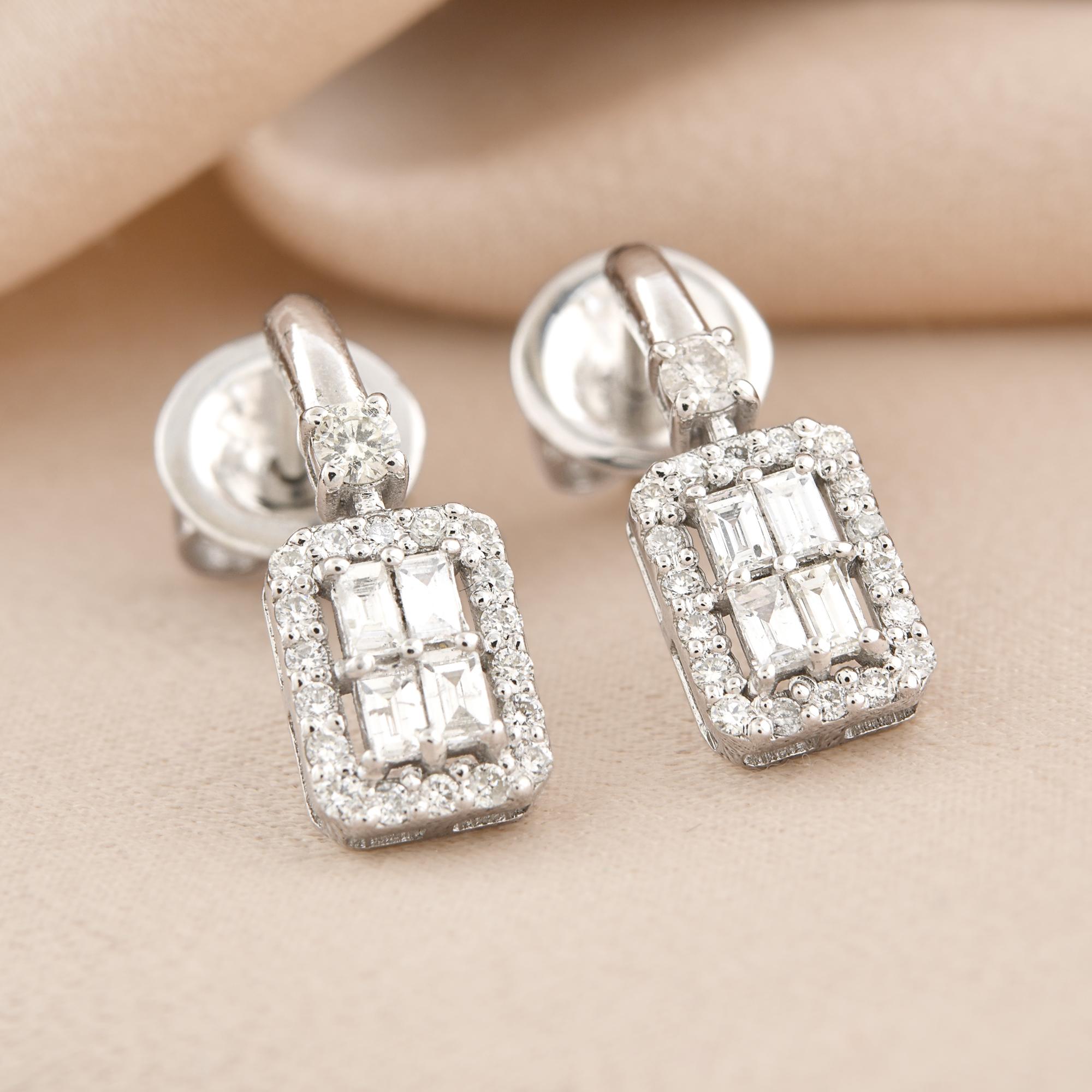 Moderne Clous d'oreilles en or blanc 10 carats avec diamants baguettes 0,55 carat, fabrication artisanale en vente