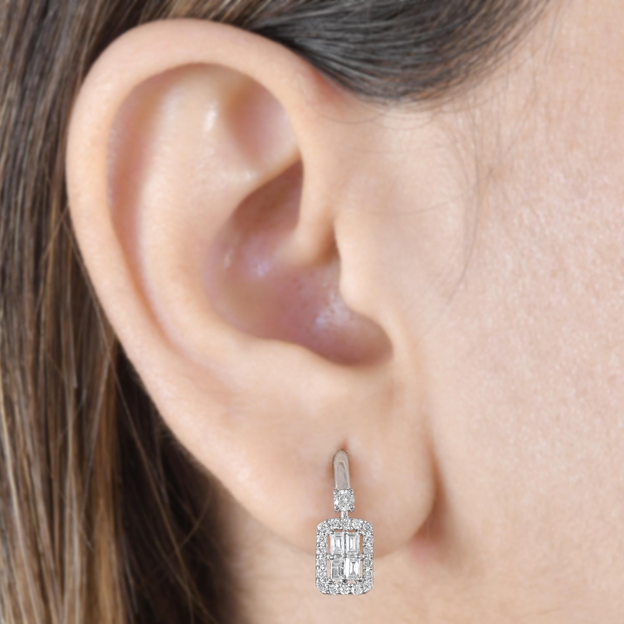 Taille baguette Clous d'oreilles en or blanc 10 carats avec diamants baguettes 0,55 carat, fabrication artisanale en vente