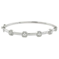 Bracelet jonc en or blanc 18 carats avec diamants taille baguette de 0,55 carat