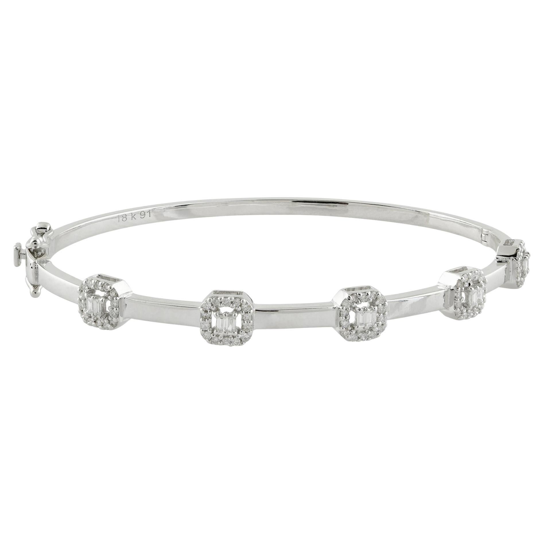 Bracelet jonc en or blanc 18 carats avec diamants taille baguette de 0,55 carat