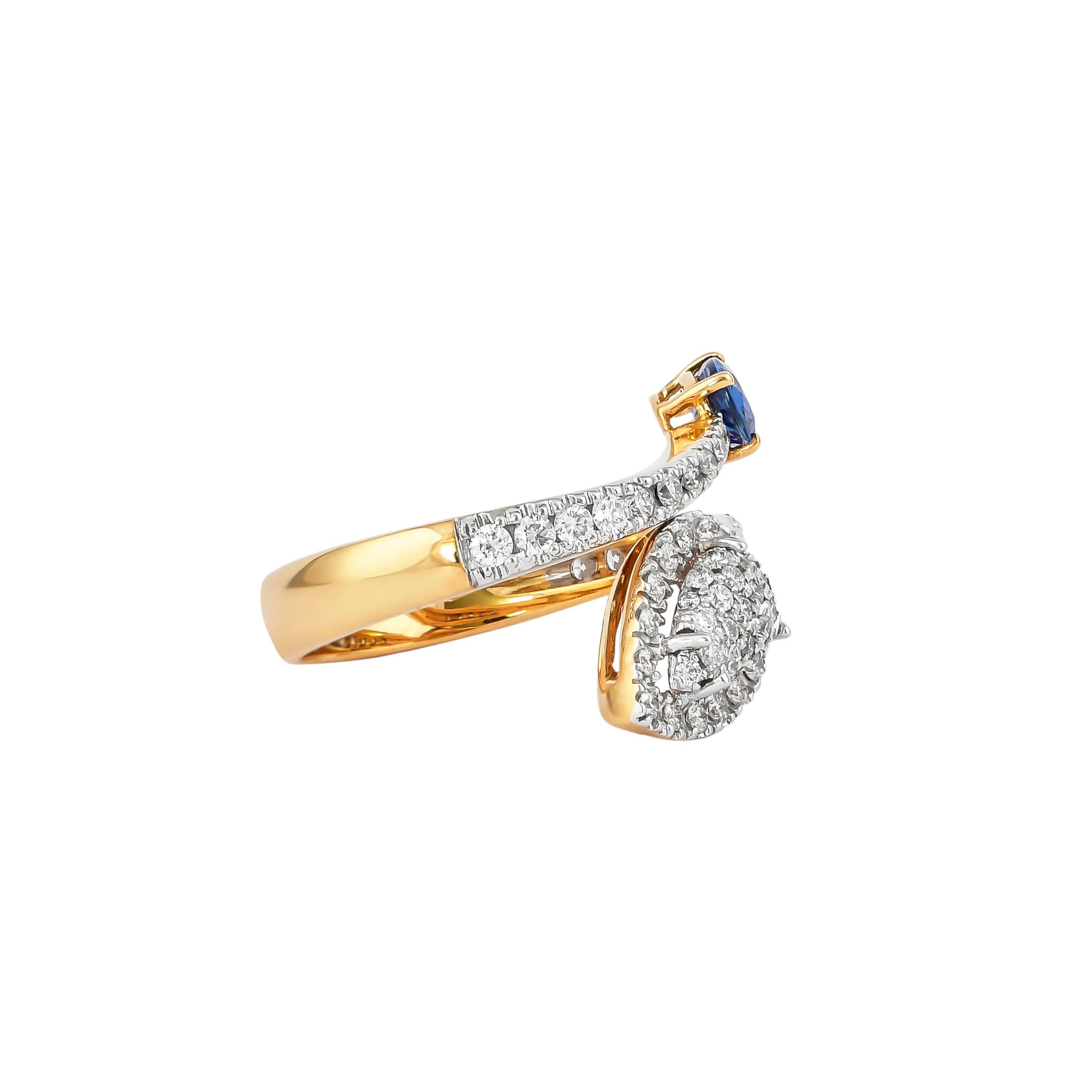 Contemporary 0.55 Carat Blue Sapphire and Diamond Ring in 18 Karat Yellow Gold For Sale