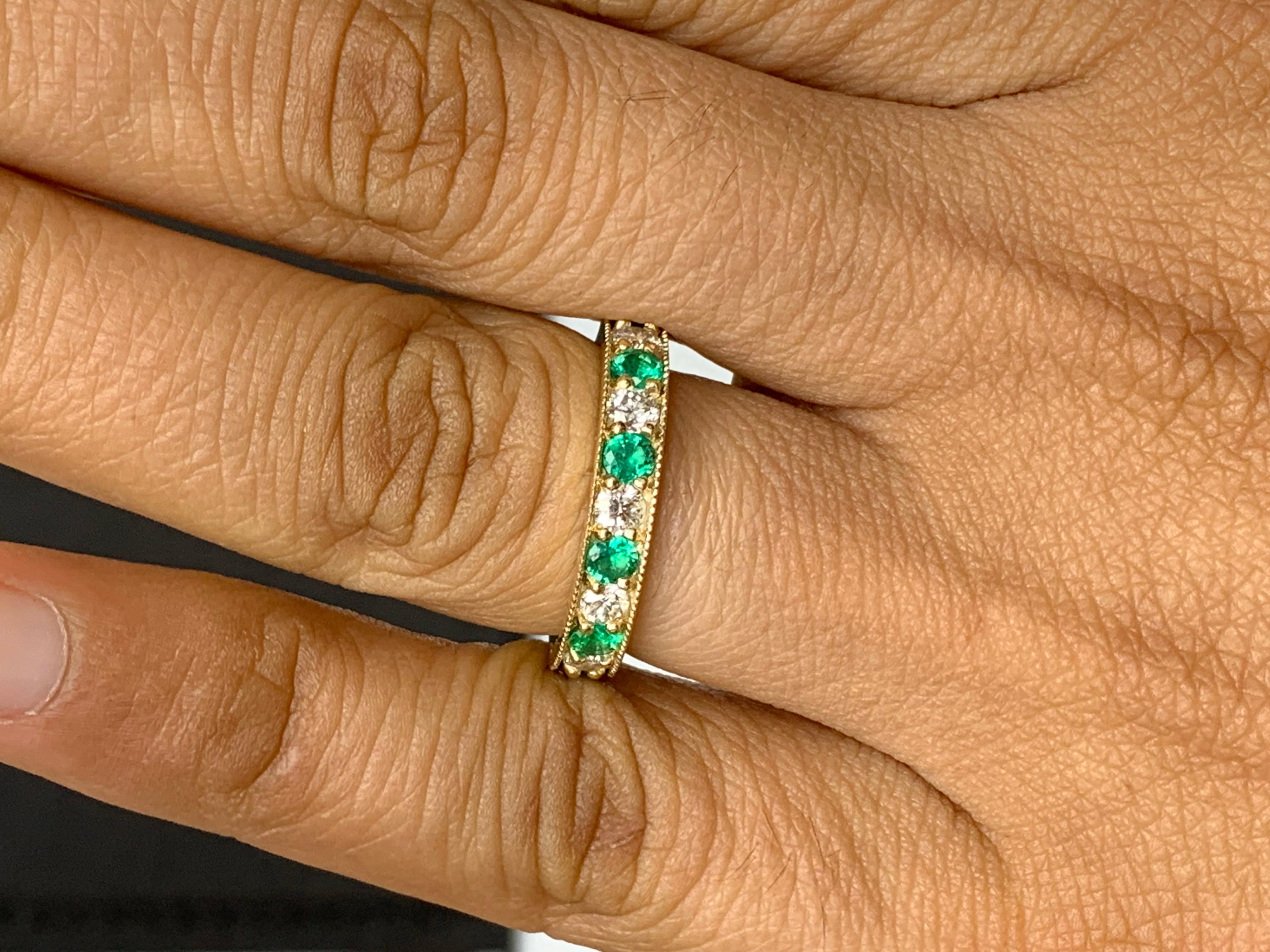 0.55 Carat Brilliant Cut Emerald and Diamond Band in 14K Yellow Gold For Sale 1