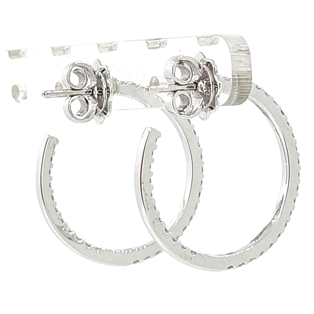 0.55 Carat Diamond Hoop Earrings in 14 Karat White Gold In New Condition For Sale In Hong Kong, HK