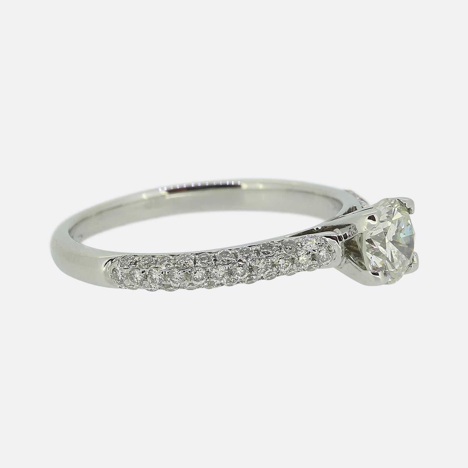 Anillo de compromiso solitario de diamantes de 0.55 quilates Corte brillante en venta