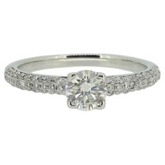 Anillo de compromiso solitario de diamantes de 0.55 quilates