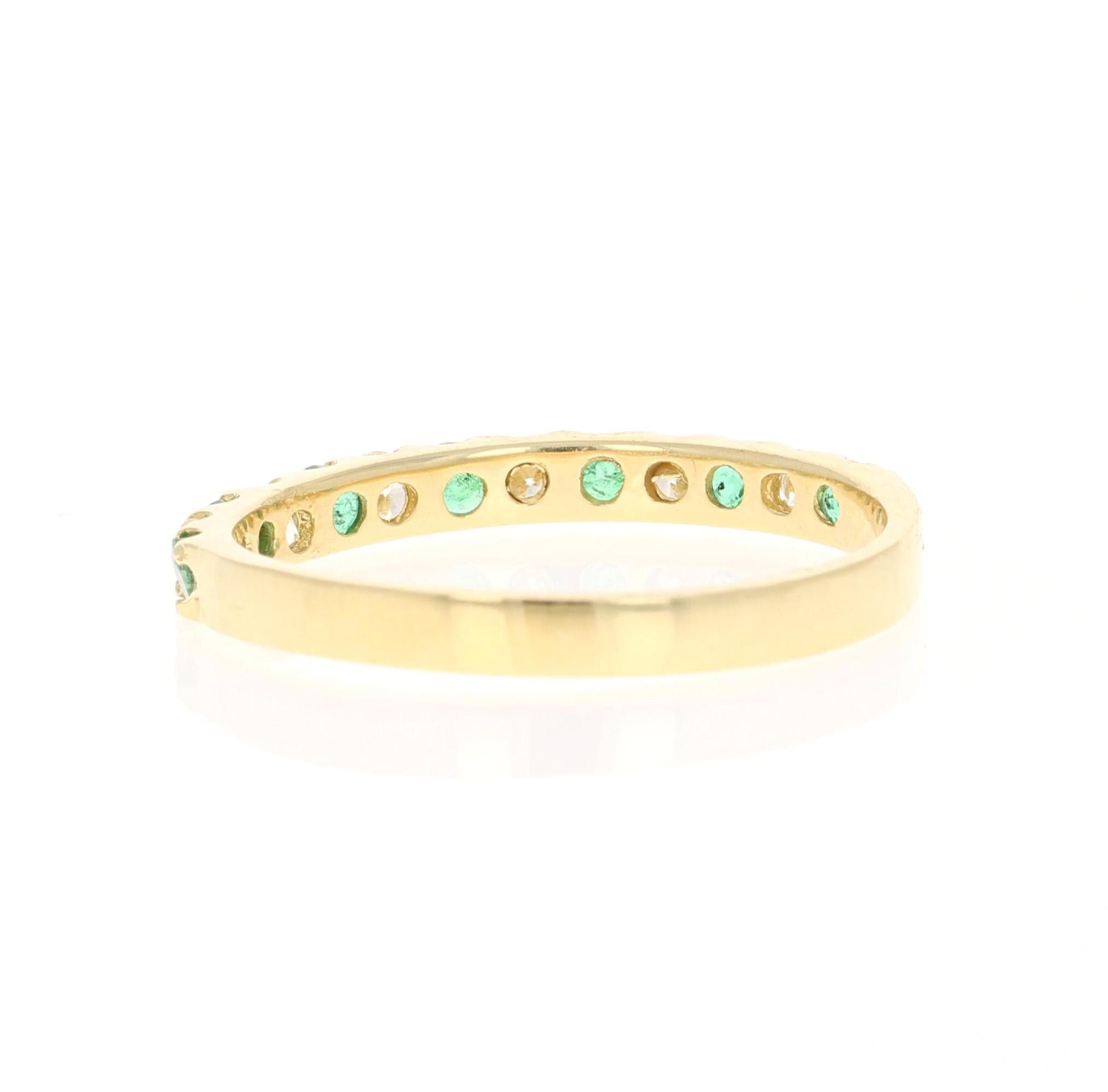 Emerald Cut 0.55 Carat Emerald and Diamond 18 Karat Yellow Gold Band For Sale