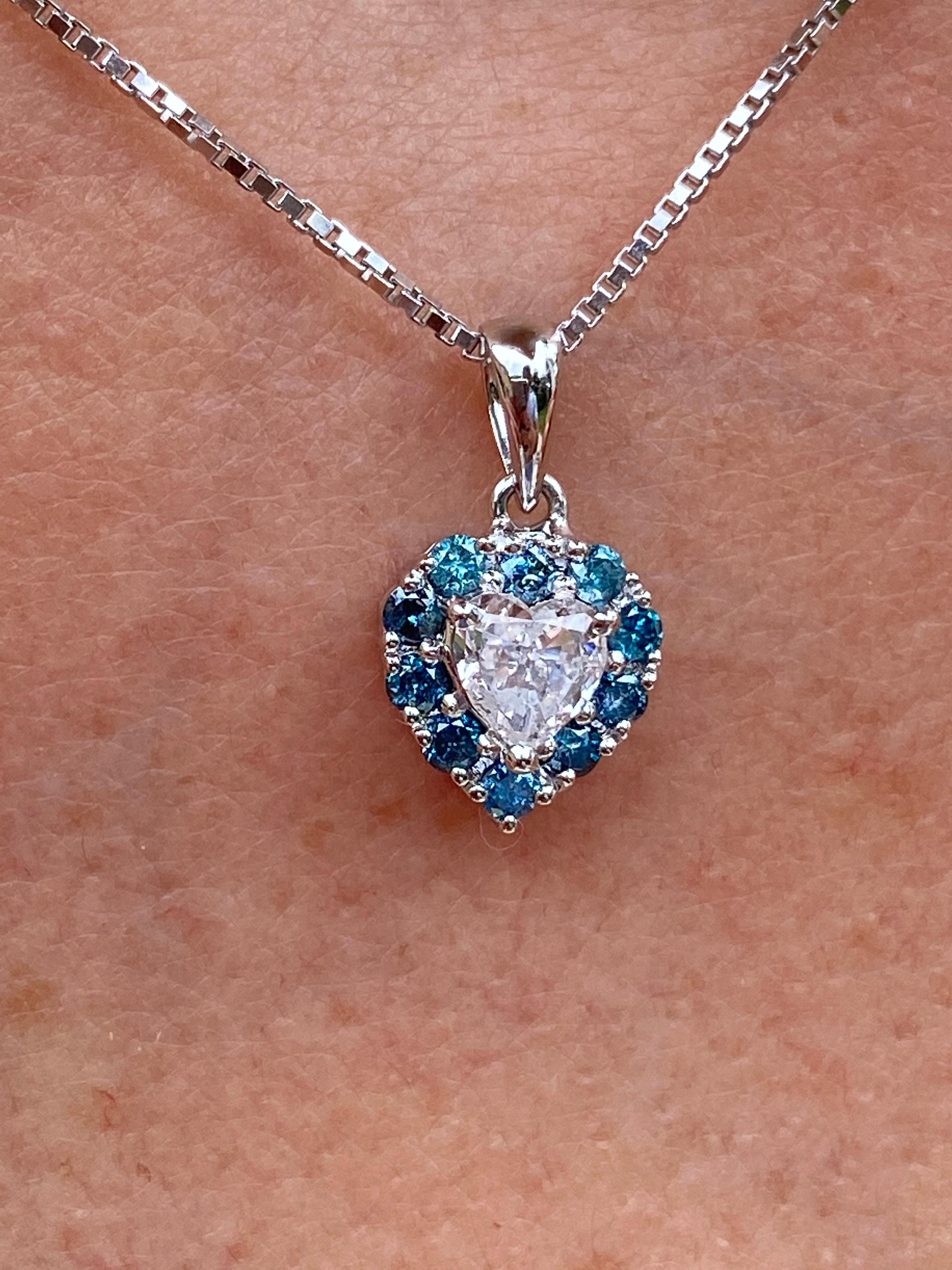 Heart Cut 0.55 Carat Heart-Shape White Diamond and Blue Diamond 18 Karat Gold Pendant