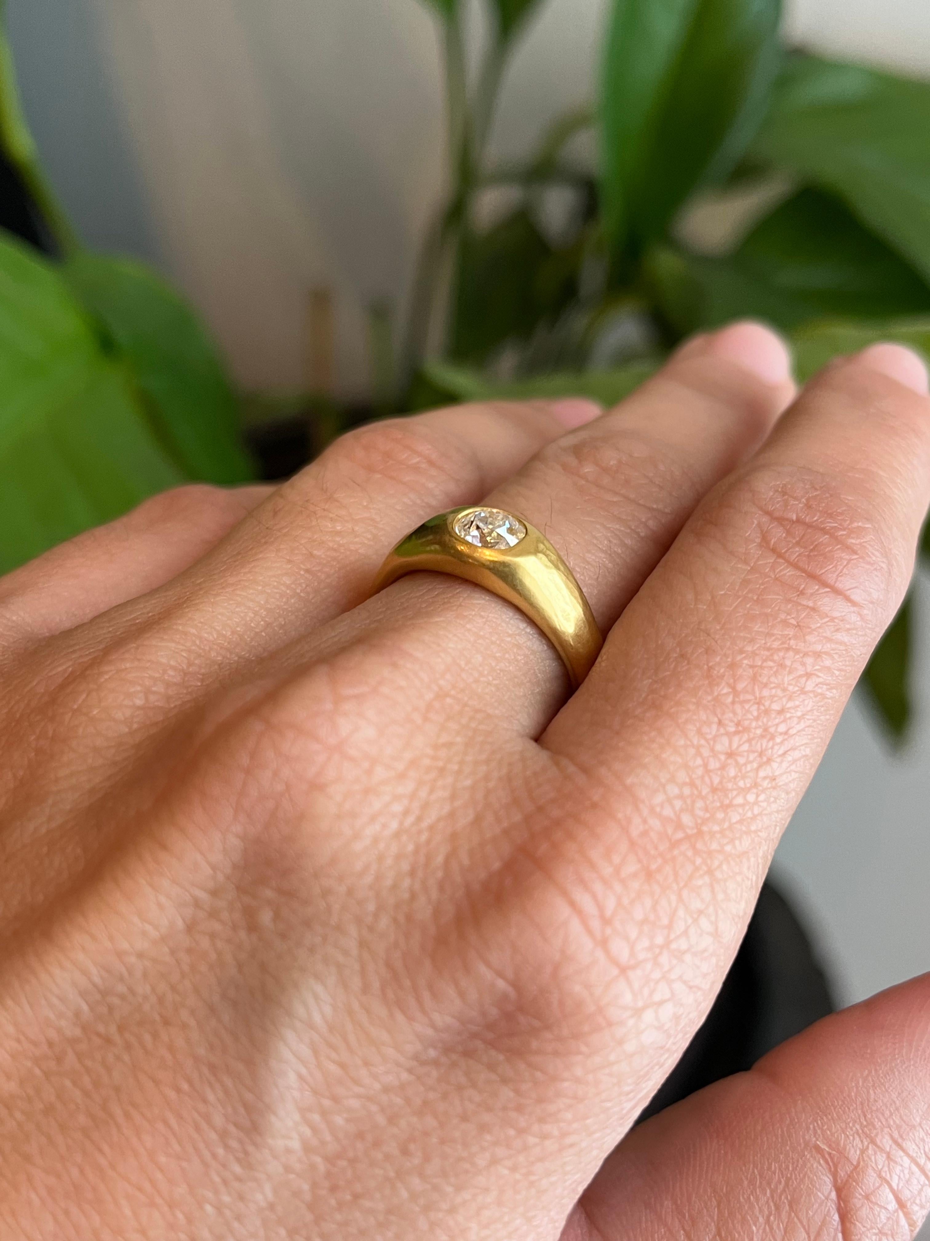 Moderne Bague de fiançailles solitaire gitan en or 22 carats avec diamant naturel taille vieille mine de 0,55 carat en vente