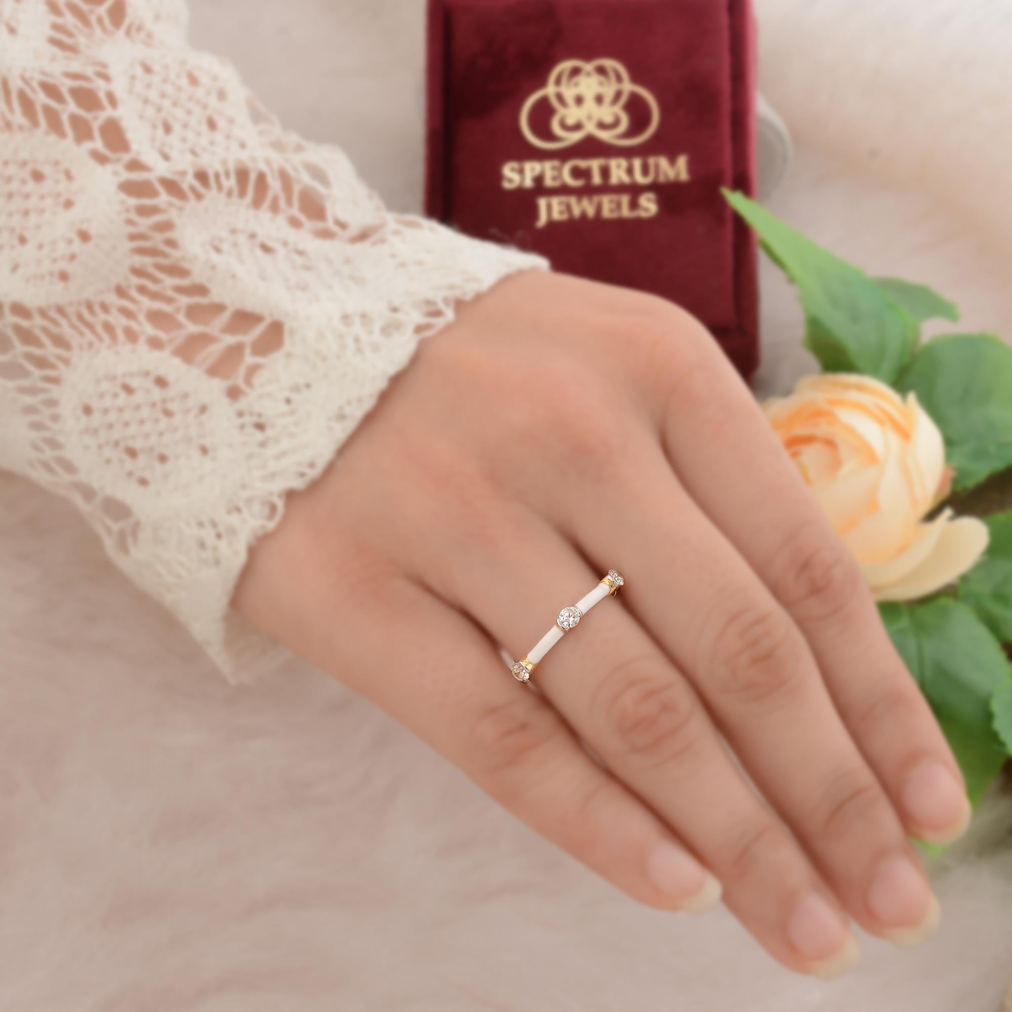 0,55 Karat SI Reinheit HI Farbe runder Diamant-Emaille-Ring 14k Gelbgold (Moderne) im Angebot