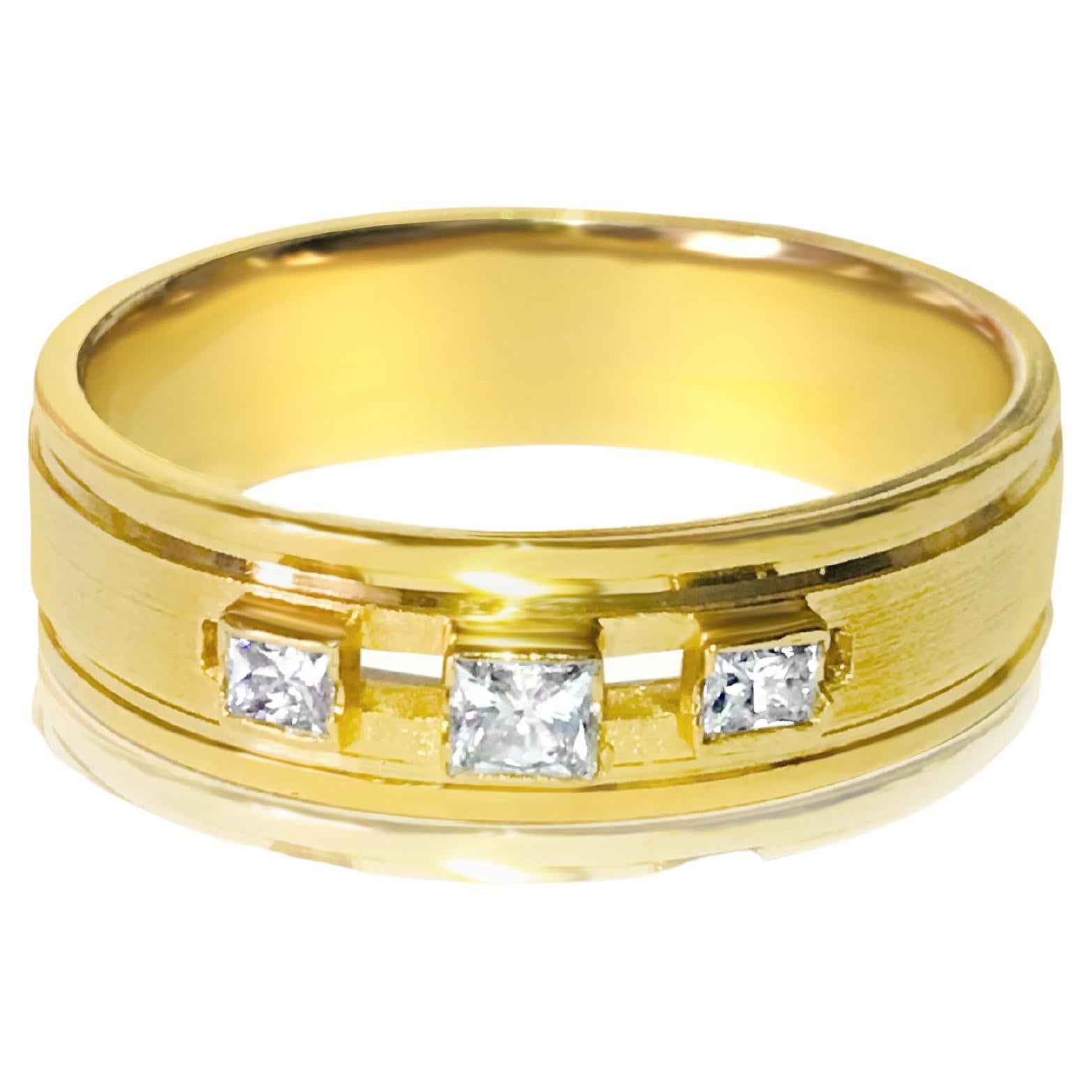 0.55 Carat VS Diamond and 18K Yellow Gold Ring For Sale