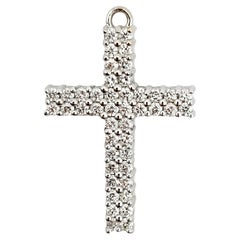 Pendentif croix pavé de diamants 0,55 carat en or blanc poli 18 carats