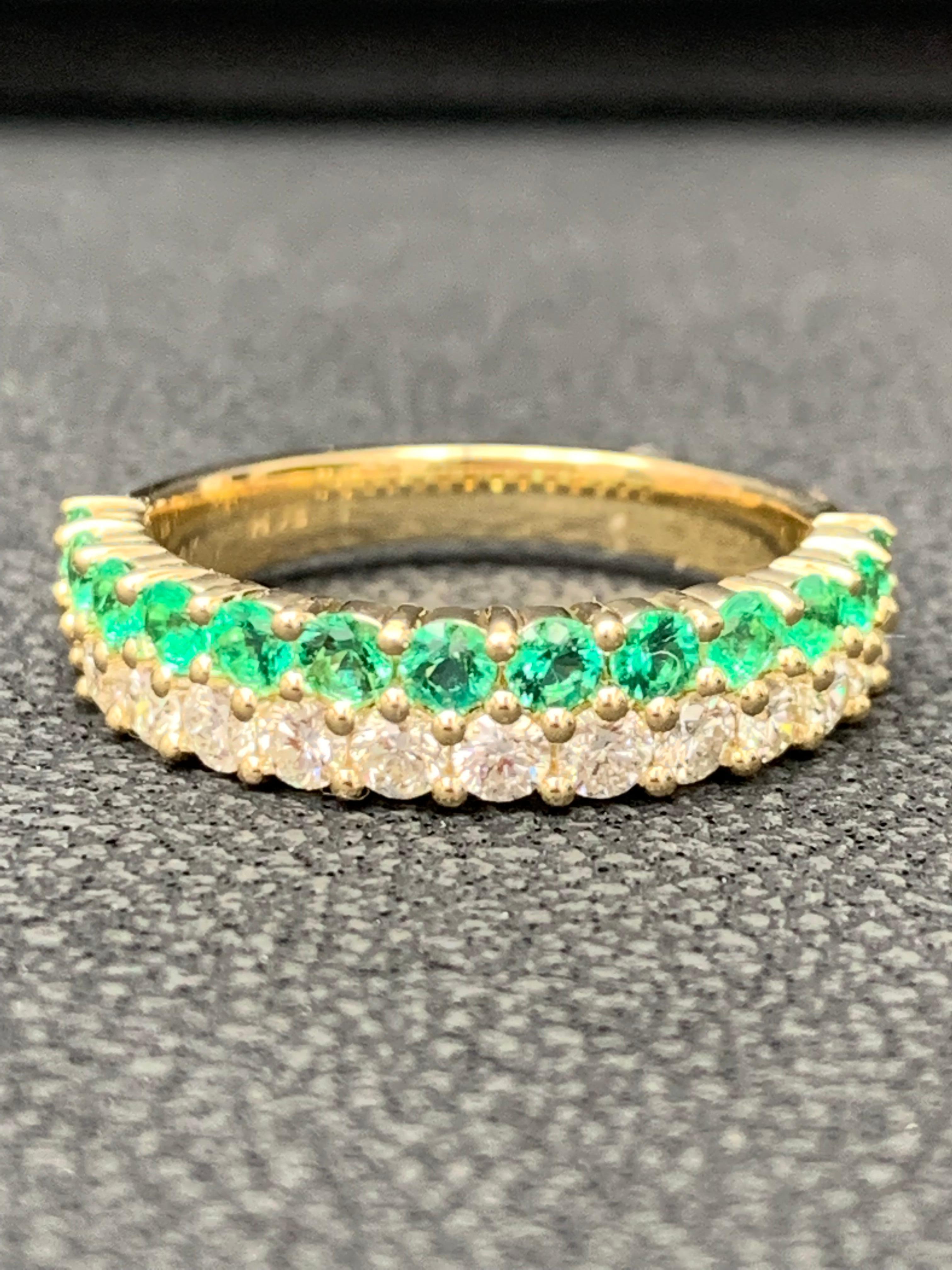 0.55 Ct Round Shape Emerald and Diamond Double Row Band Ring in 14K Yellow Gold For Sale 5