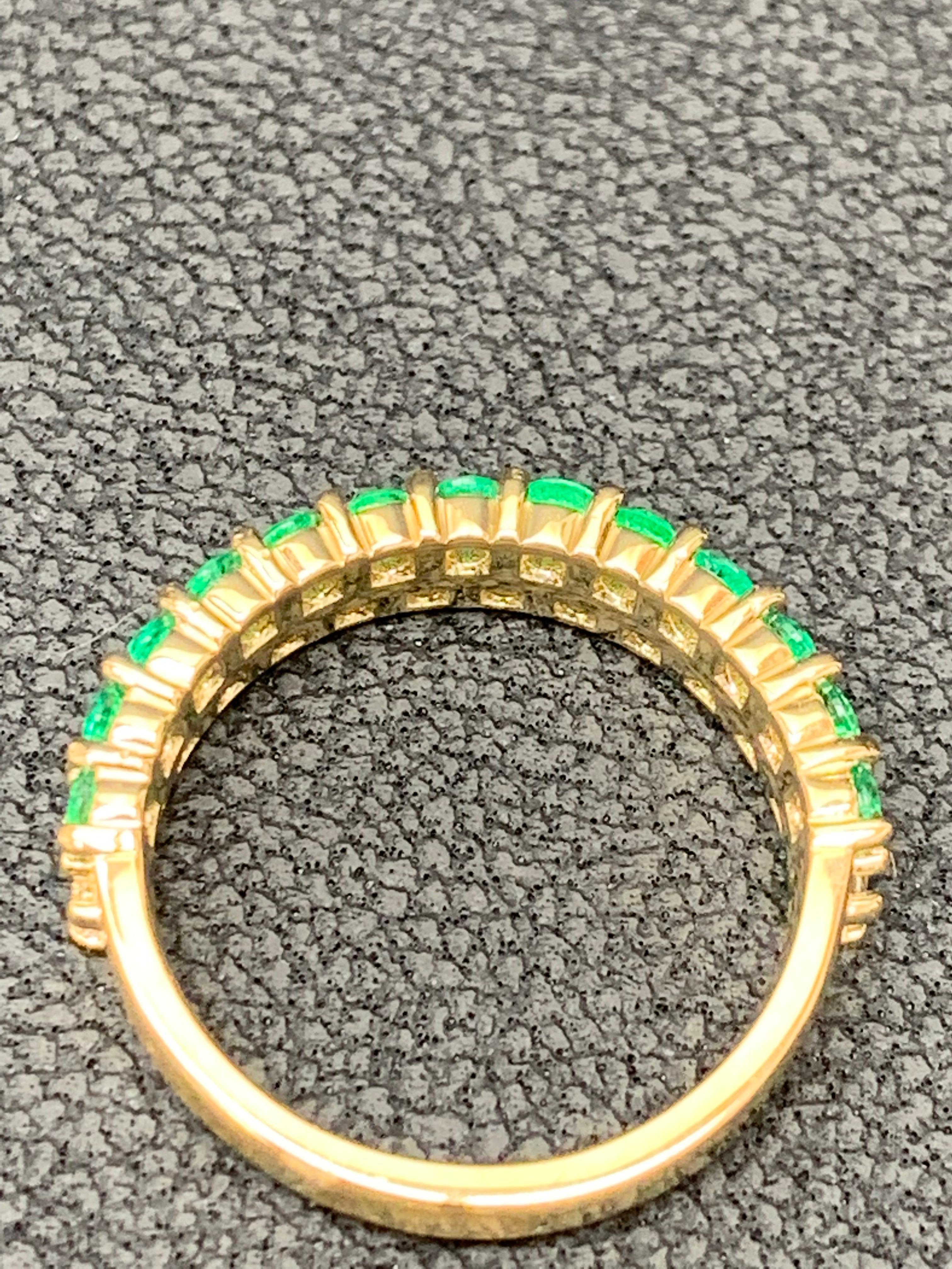 0.55 Ct Round Shape Emerald and Diamond Double Row Band Ring in 14K Yellow Gold For Sale 8