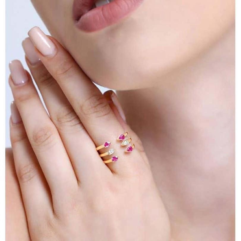0.55ct Diamond And Ruby Claw Ring For Sale 1